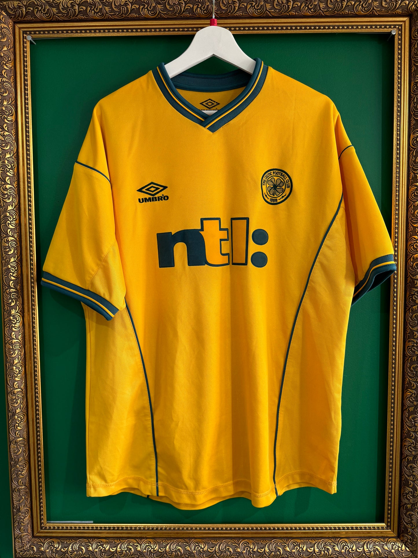 Celtic 2000/02 away large Lennon 18