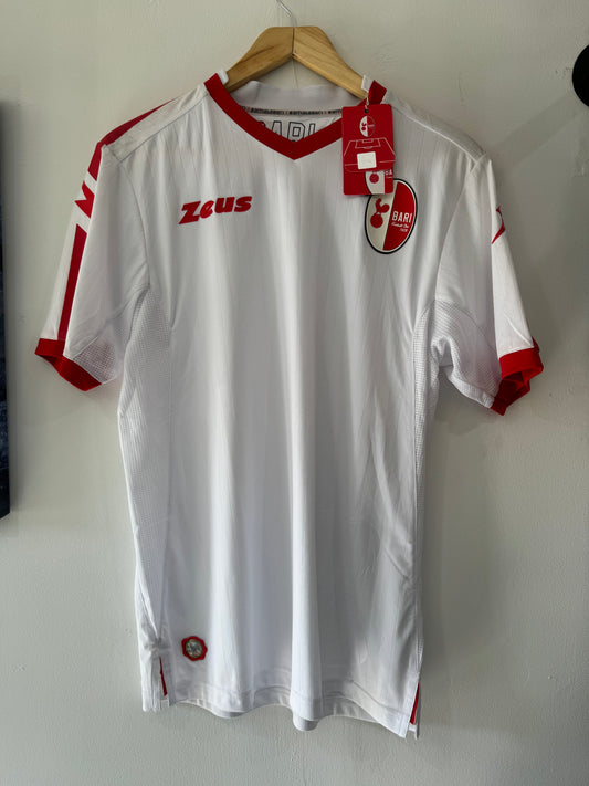 Bari 2017/18 home medium BNWT