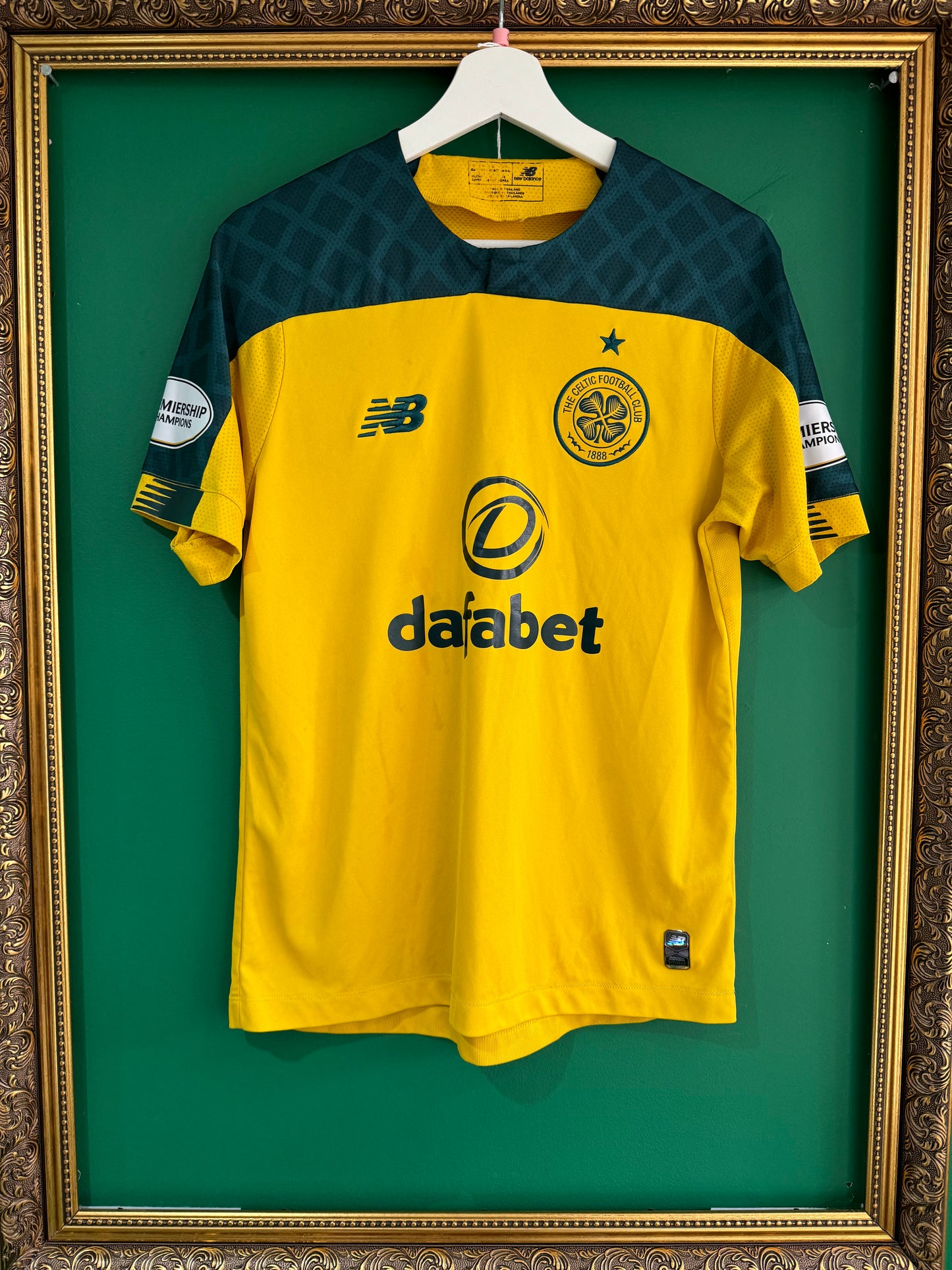 Celtic 2019/20 away small Frimpong 30