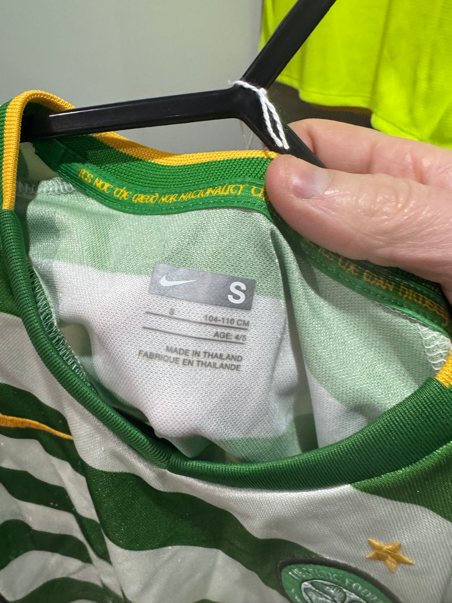 Celtic 2008/09 home shirt 4-5 years with shorts