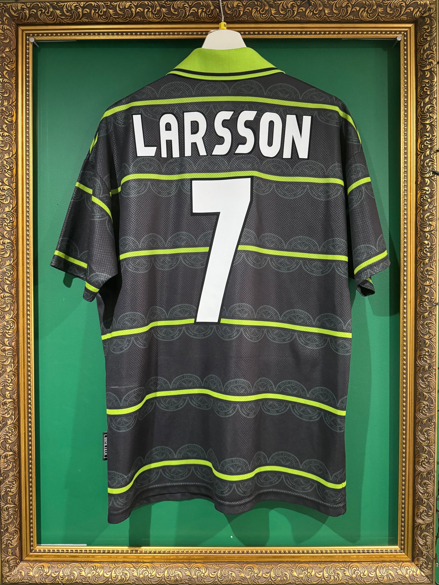 Celtic 1998/99 away shirt medium Larsson 7