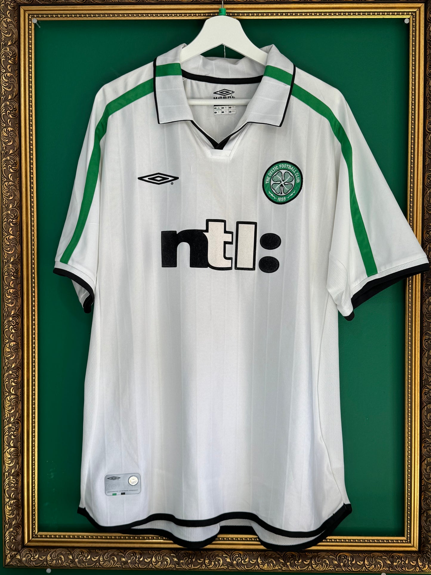 Celtic 2001/02 away Lubo 25 print