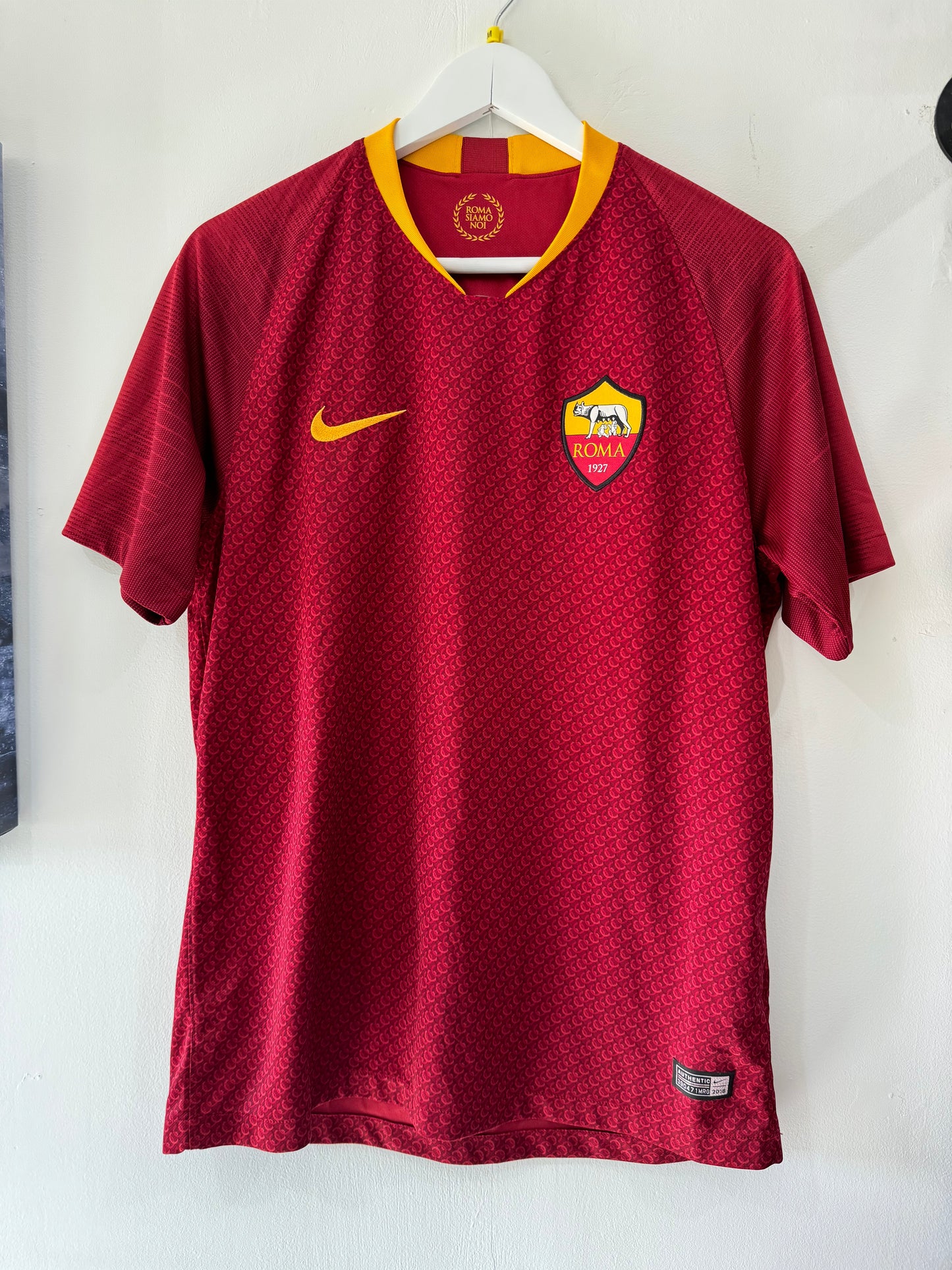 A.S. Roma 2018/19 home medium