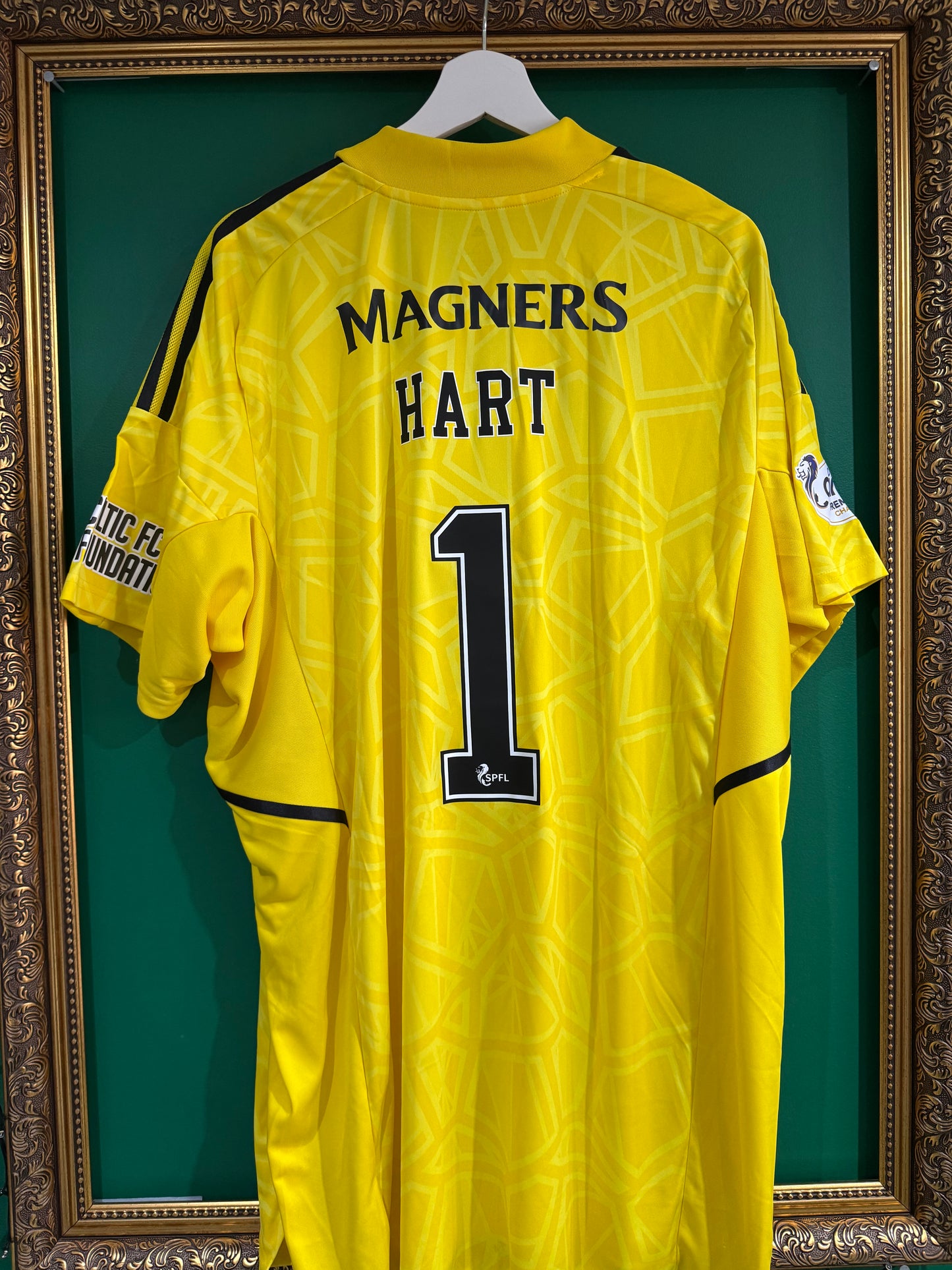 Celtic 2022/23 away goalkeeper shirt xxl BNWT Hart 1