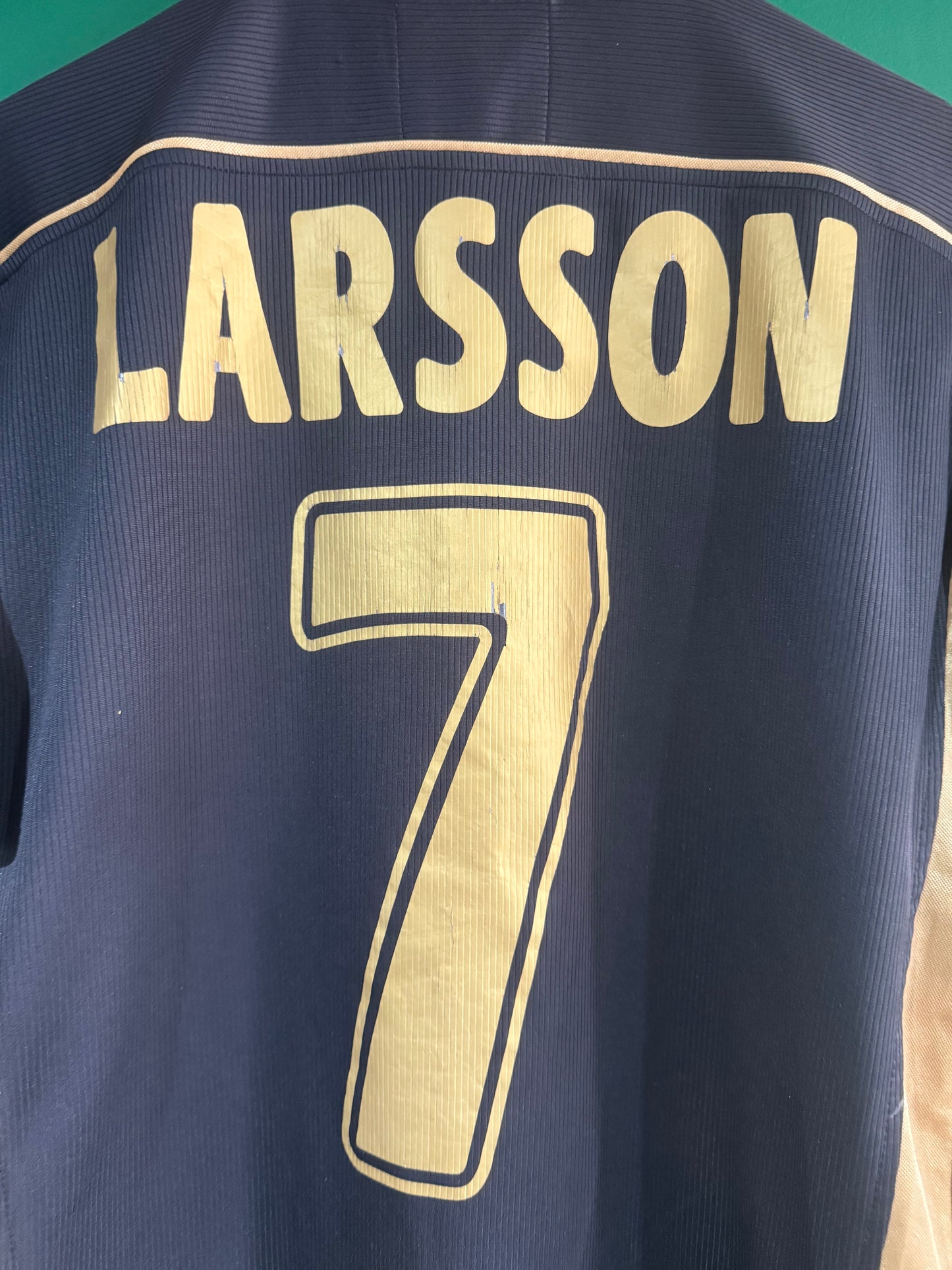 Celtic 2003/04 away shirt small Larsson 7