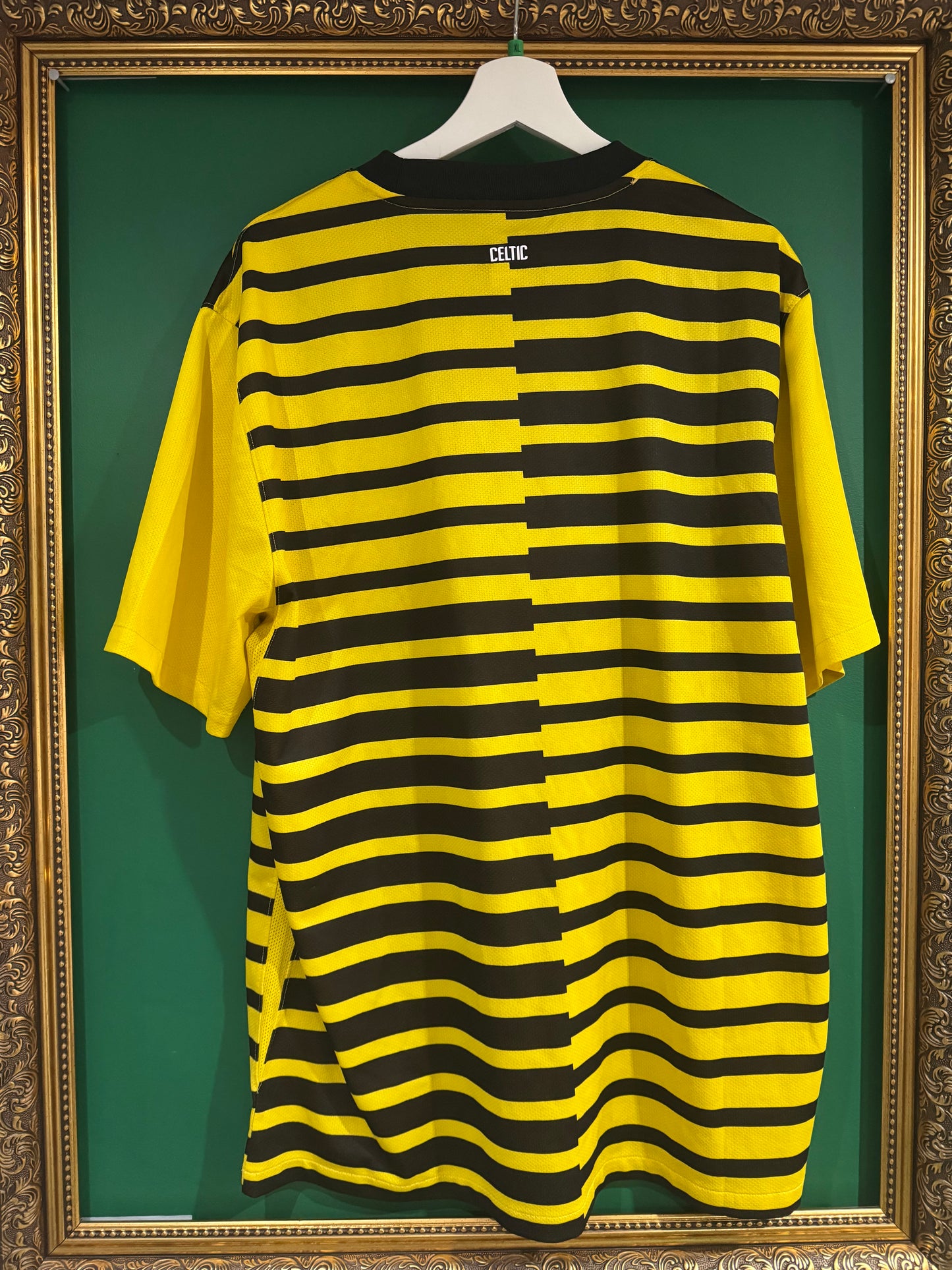 Celtic 2011/12 third shirt xlarge