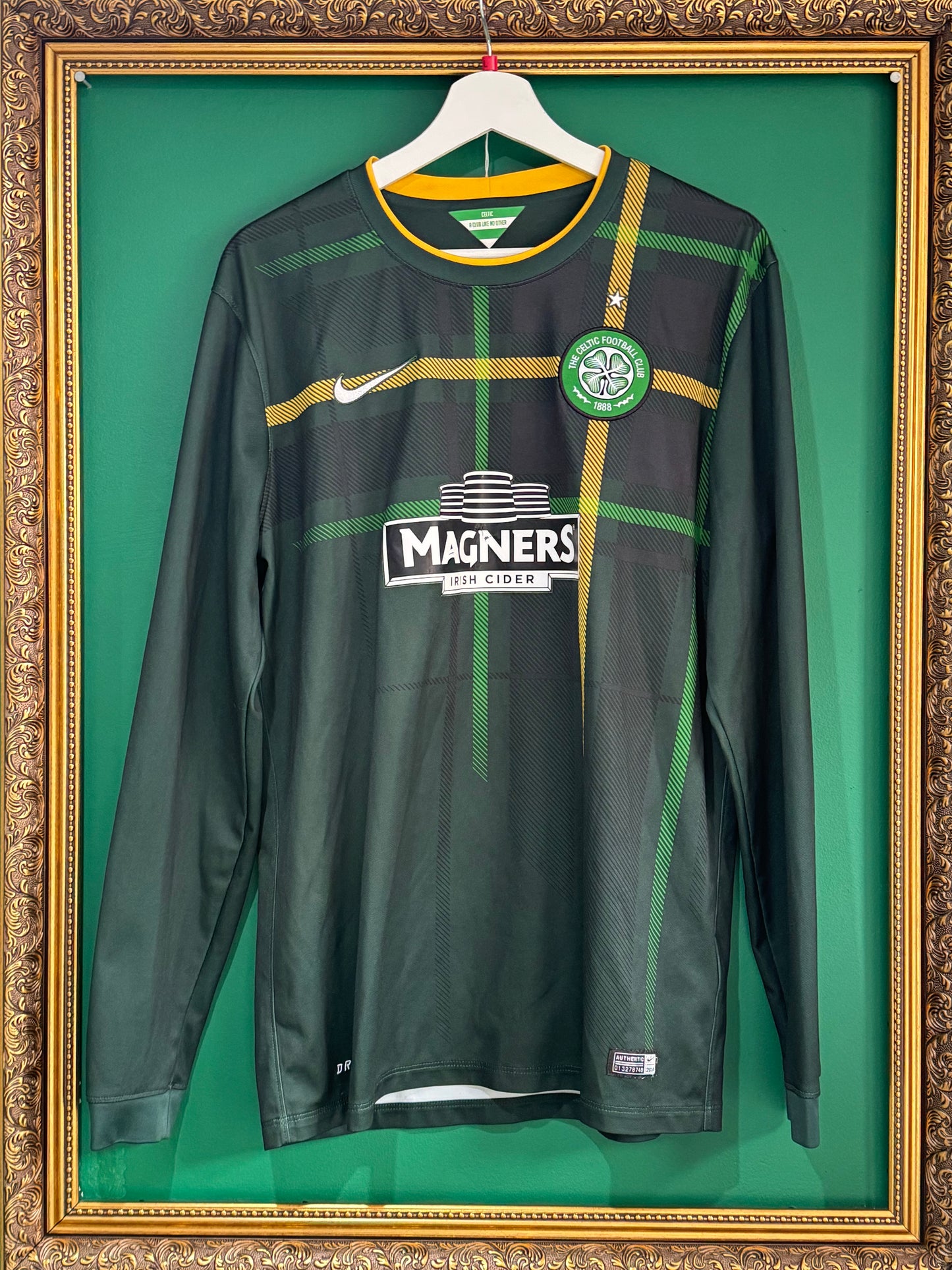 Celtic 2014/15 away large ls Bitton 6