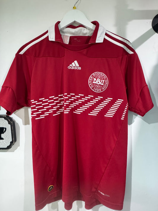 Denmark 2010 home shirt medium