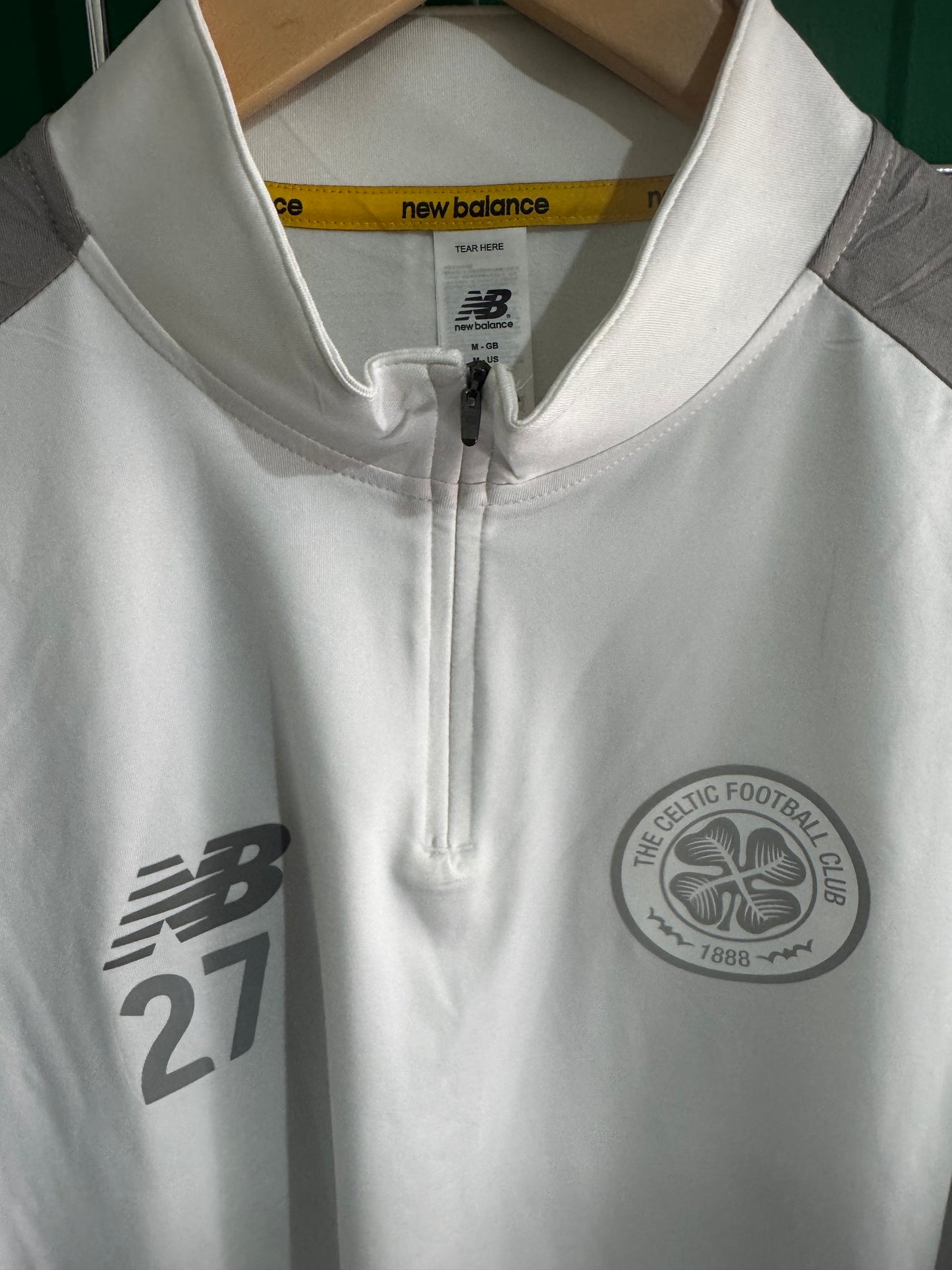 Mo Elyounoussi 27 worn training jacket medium