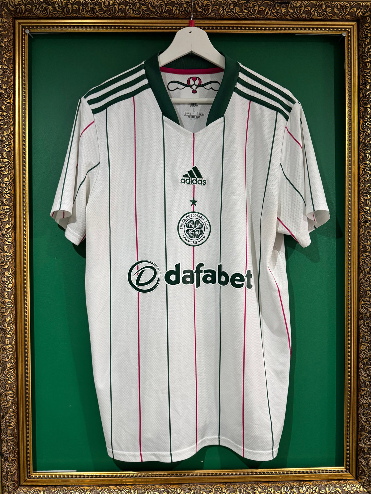 Celtic 2021/22 third shirt large