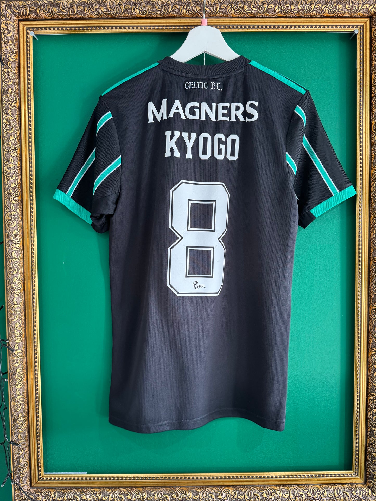 Celtic 2022/23 away small Kyogo 8