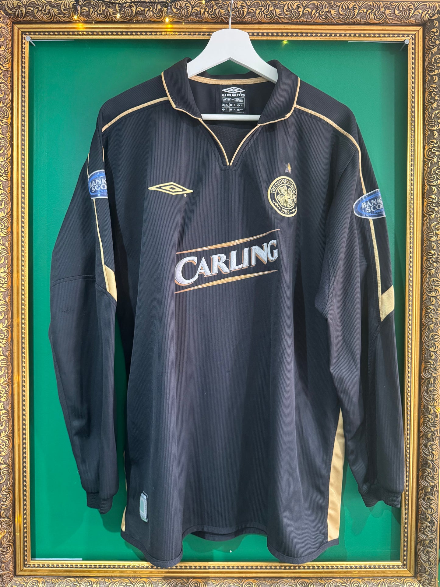 Celtic 2003/04 away shirt xlarge Alan Thompson 8 matchworn & signed