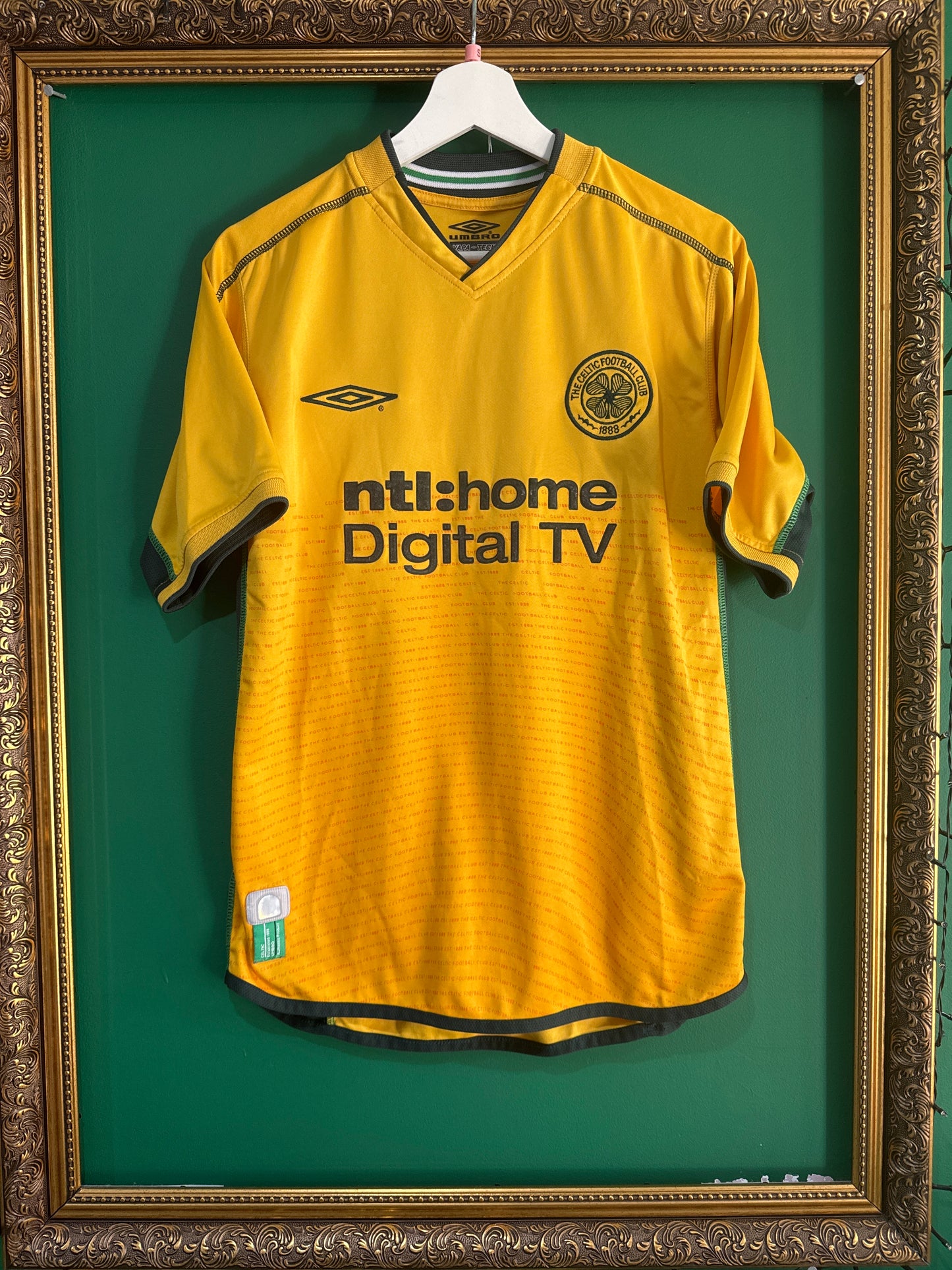 Celtic 2002/03 away shirt small