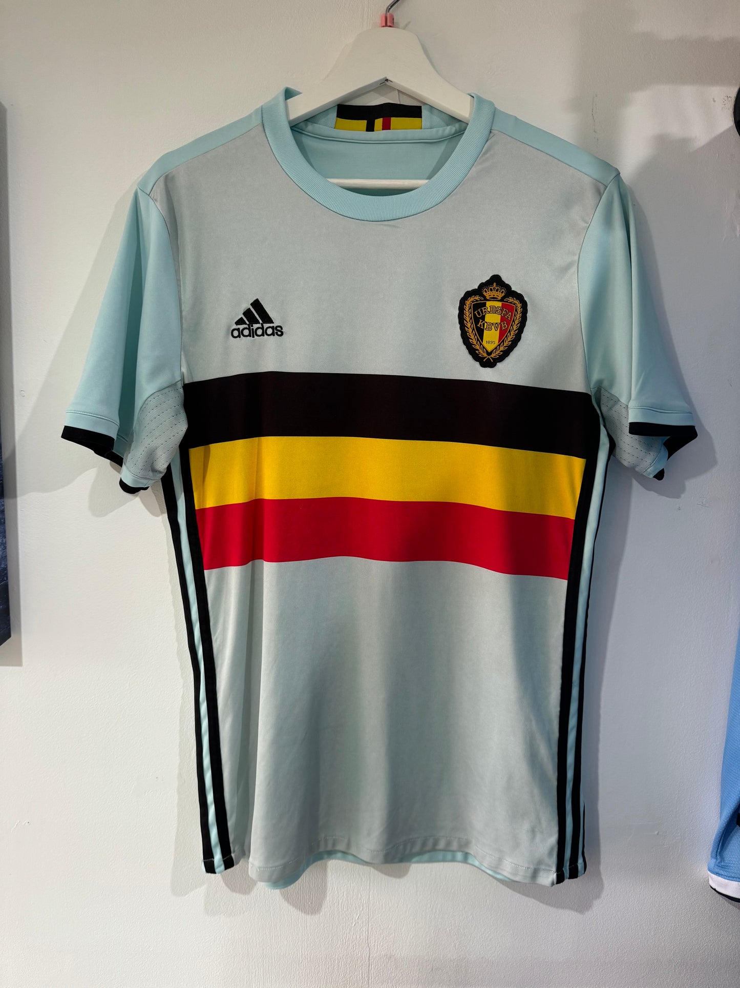 Belgium 2016 away small