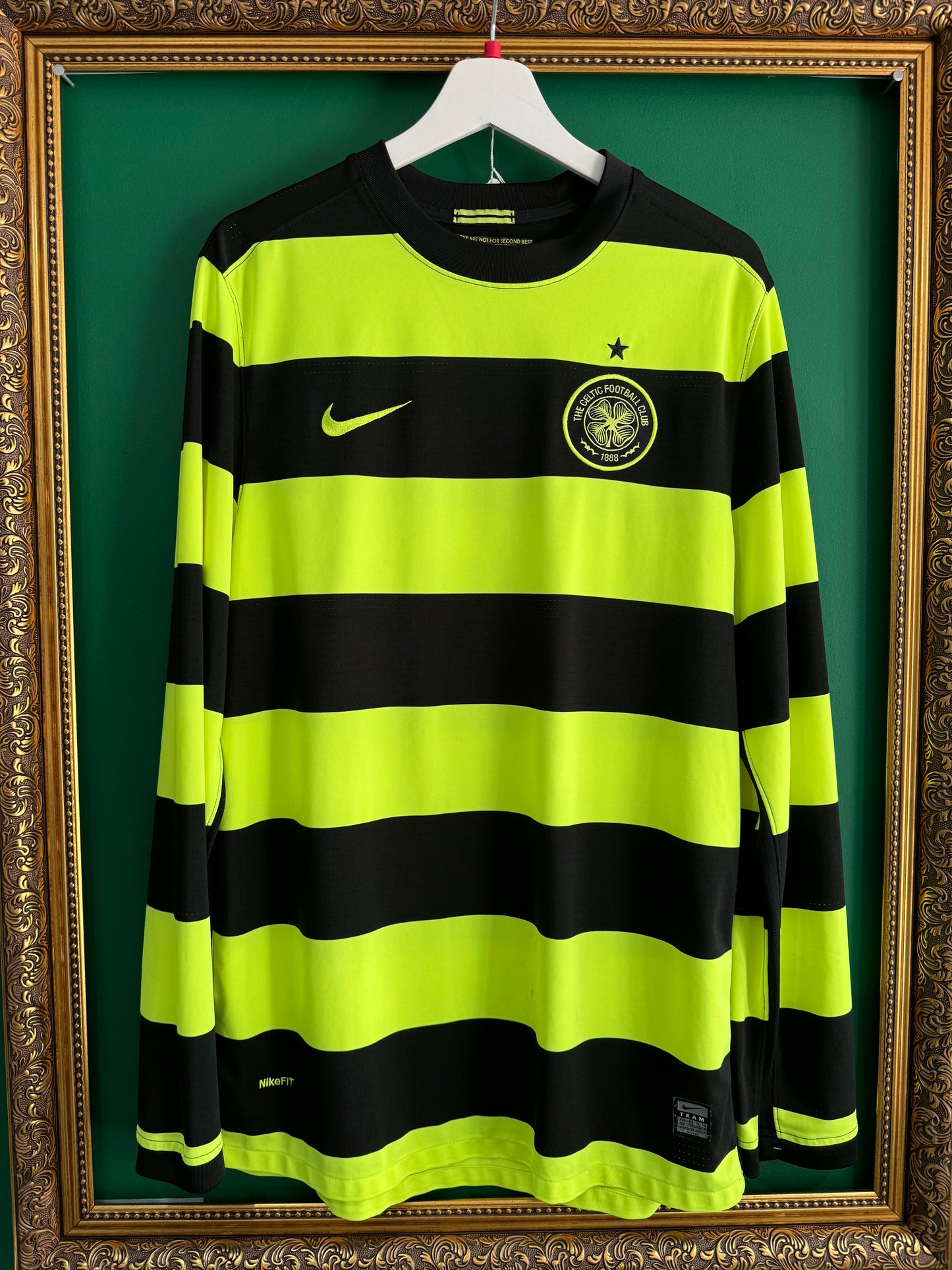 Celtic 2009/10 away ls unsponsored