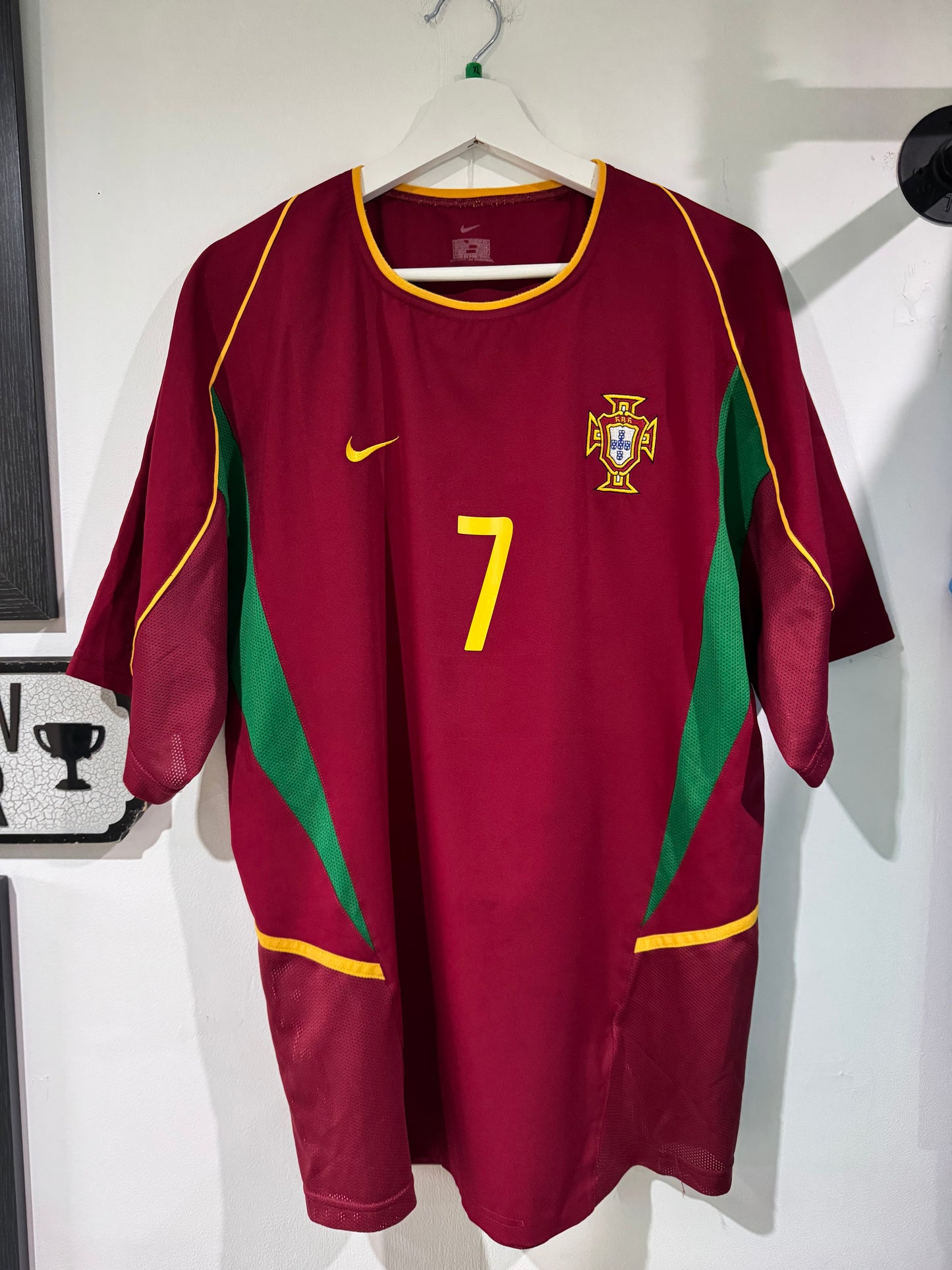 Portugal 2002 home shirt xlarge Figo 7