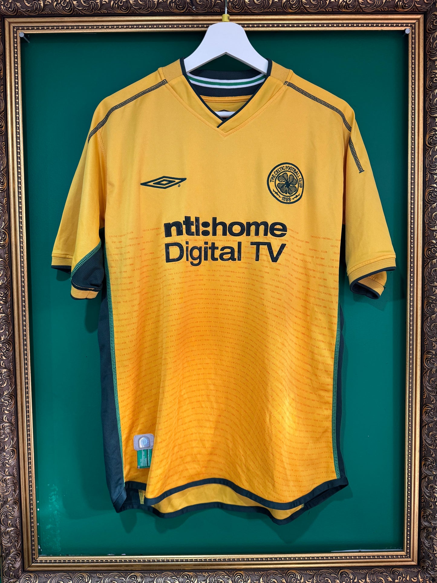 Celtic 2002/03 away medium Larsson 7