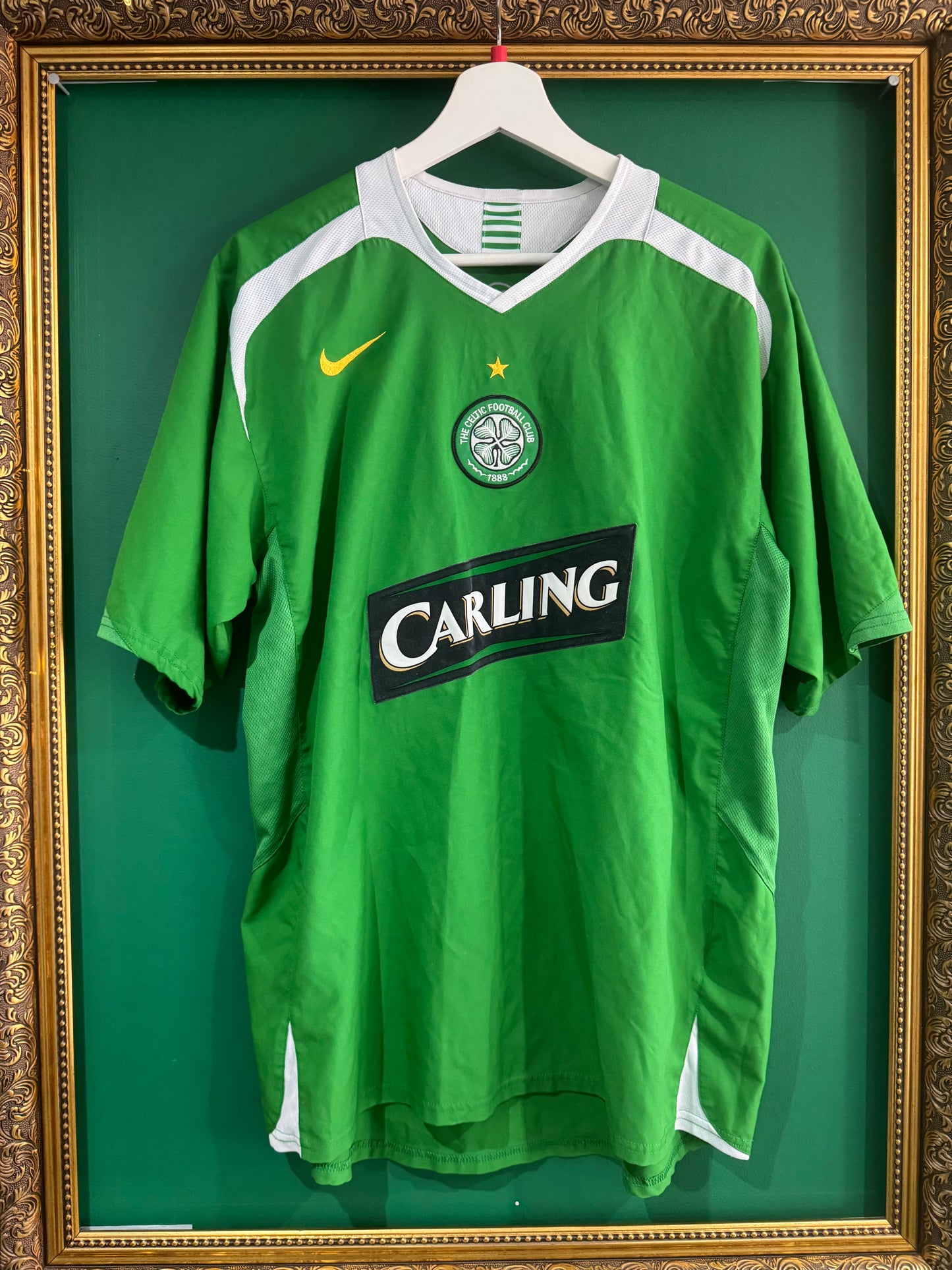 Celtic 2005/06 away shirt large Petrov 19