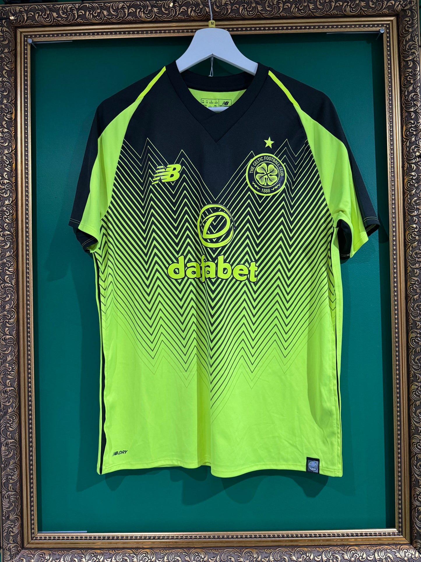 Celtic 2018/19 third medium