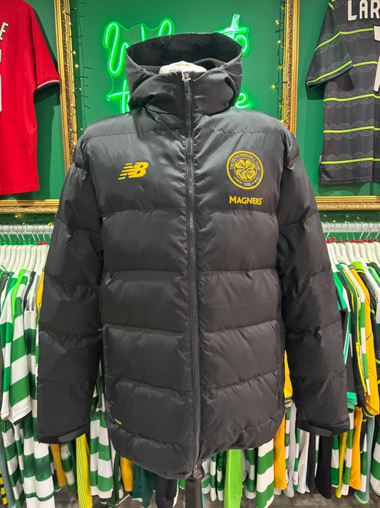 Celtic padded puffer coach jacket new balance large