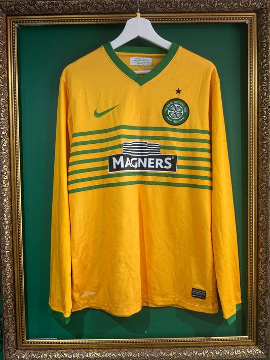 Celtic 2013/14 away shirt medium ls