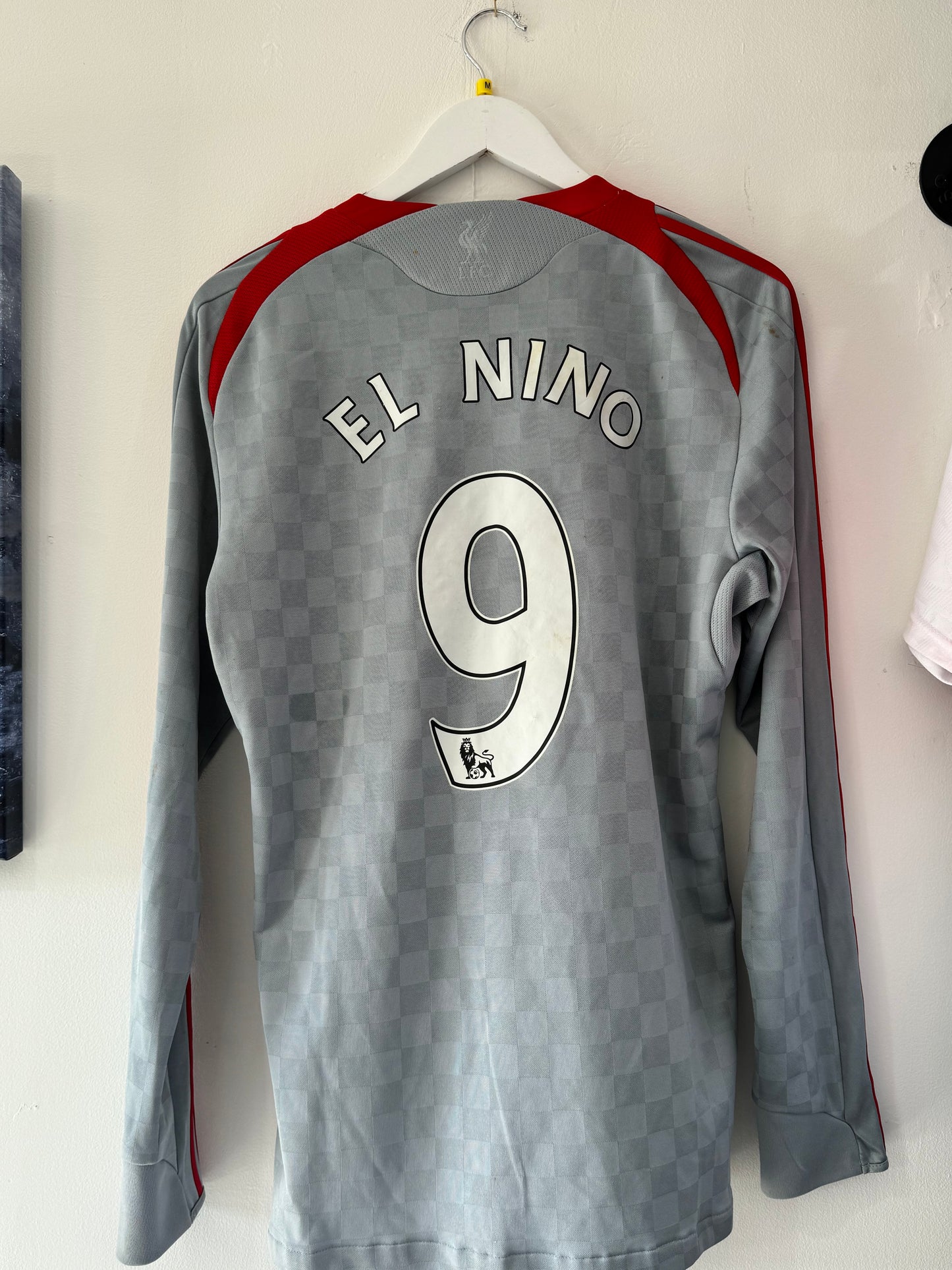 Liverpool 2008/09 away medium ls El Niño 9