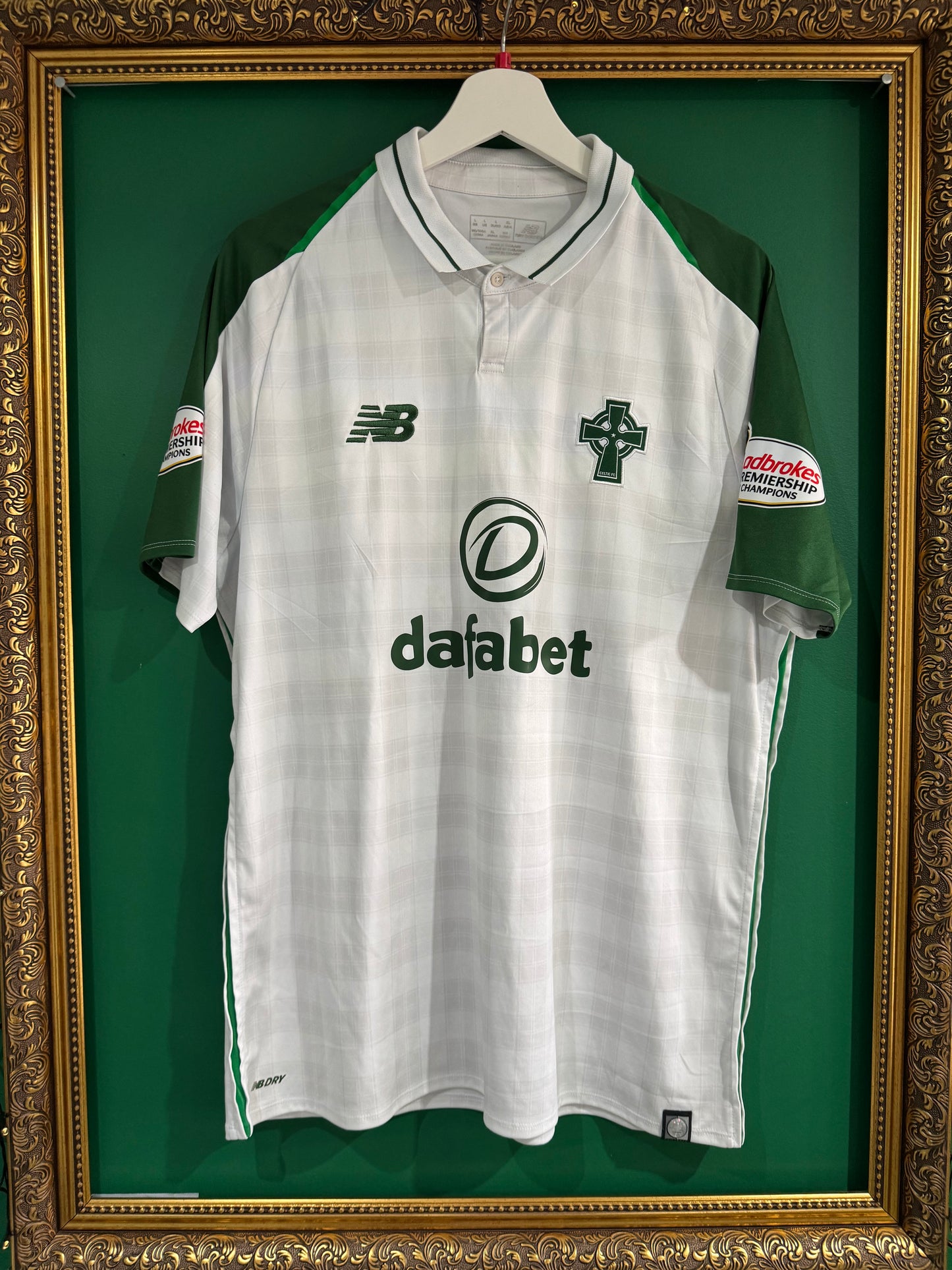 Celtic 2018/19 away shirt large Dembele 10