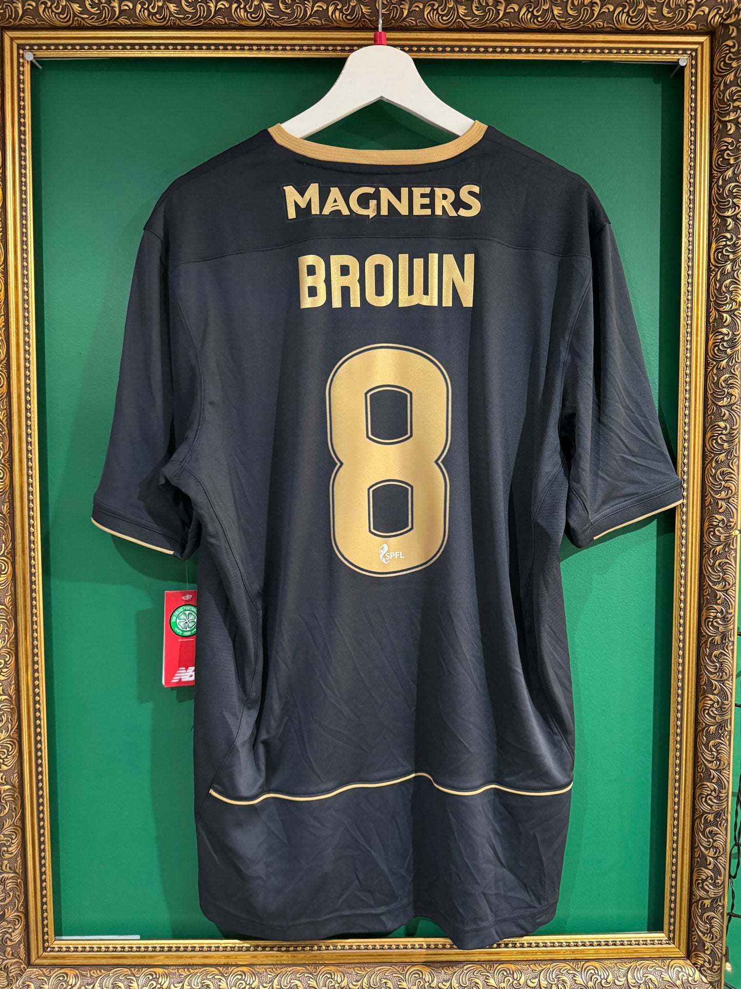 Celtic 2016/17 away shirt large Brown 8 BNWT