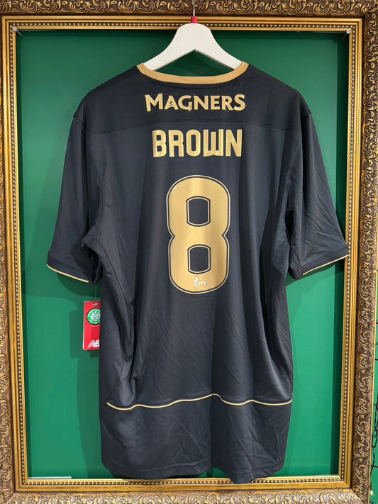 Celtic 2016/17 away shirt large Brown 8 BNWT