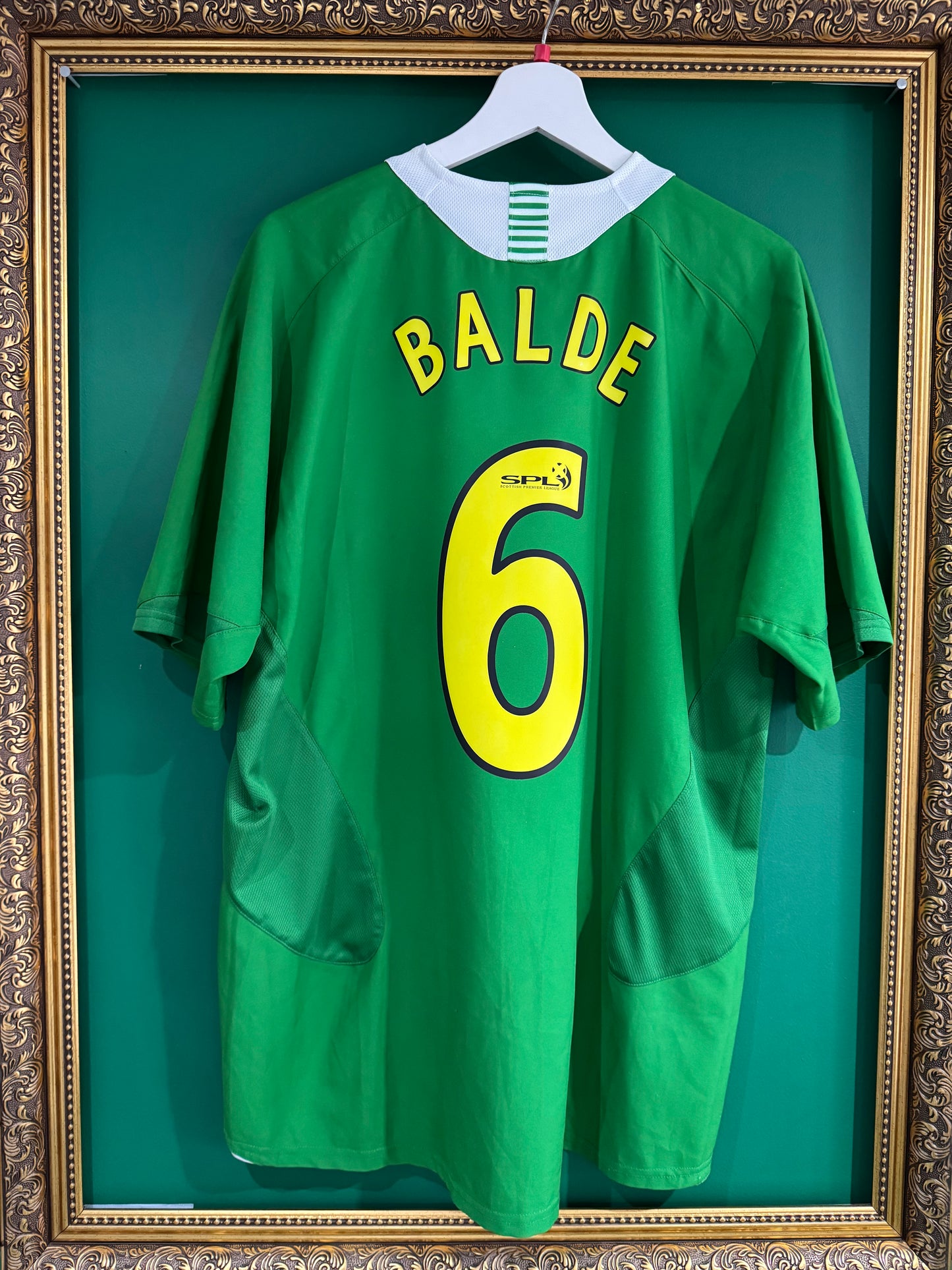 Celtic 2005/06 away shirt large Balde 6