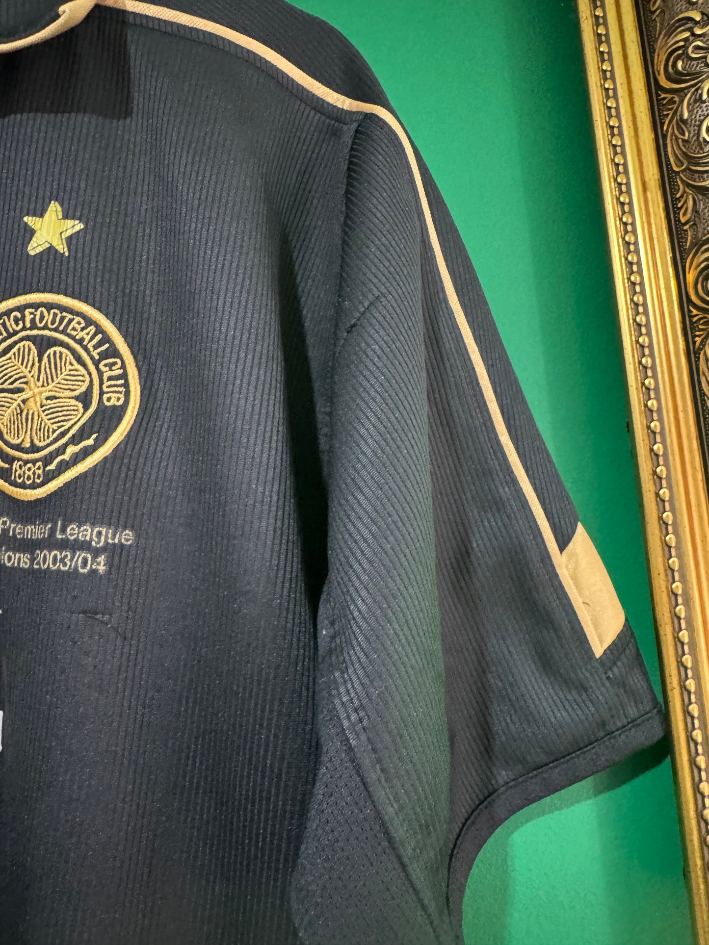 Celtic 2003/04 away shirt medium