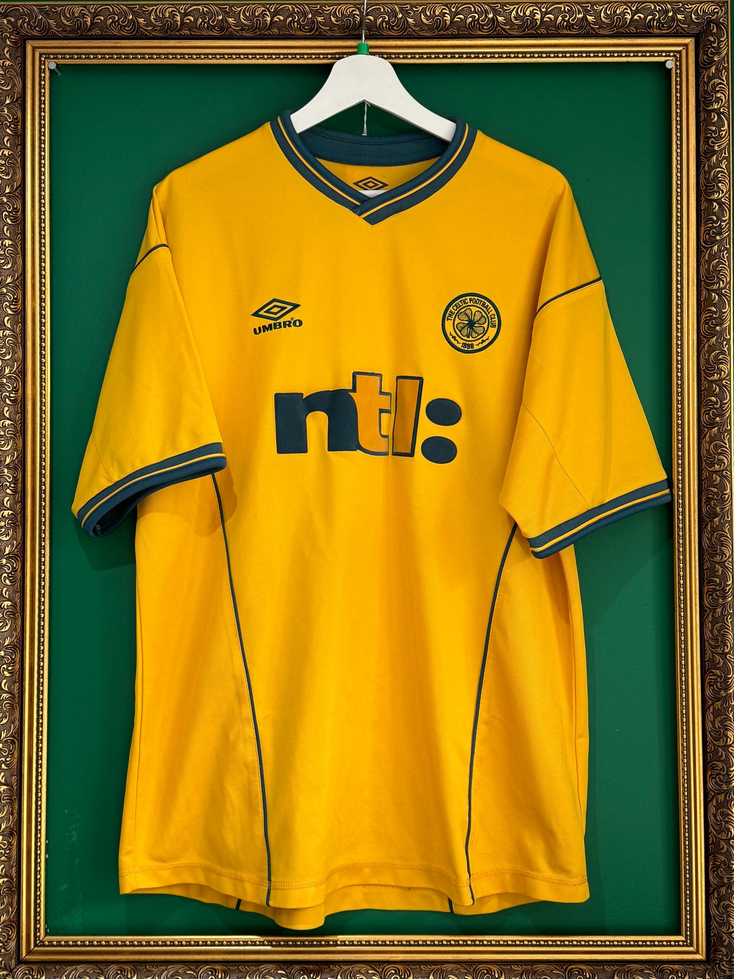 Celtic 2000/01 away xlarge