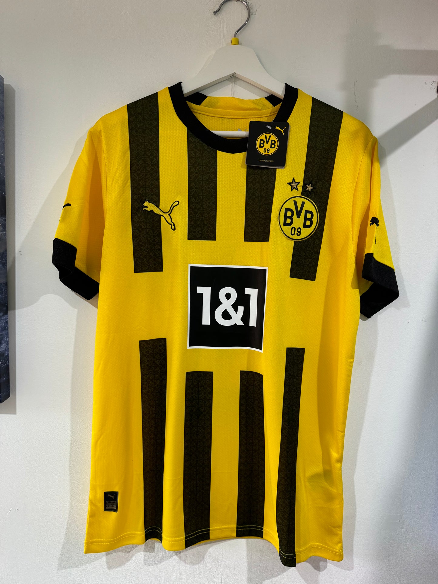 Borussia Dortmund 2022/23 home Bellingham 22 BNWT medium