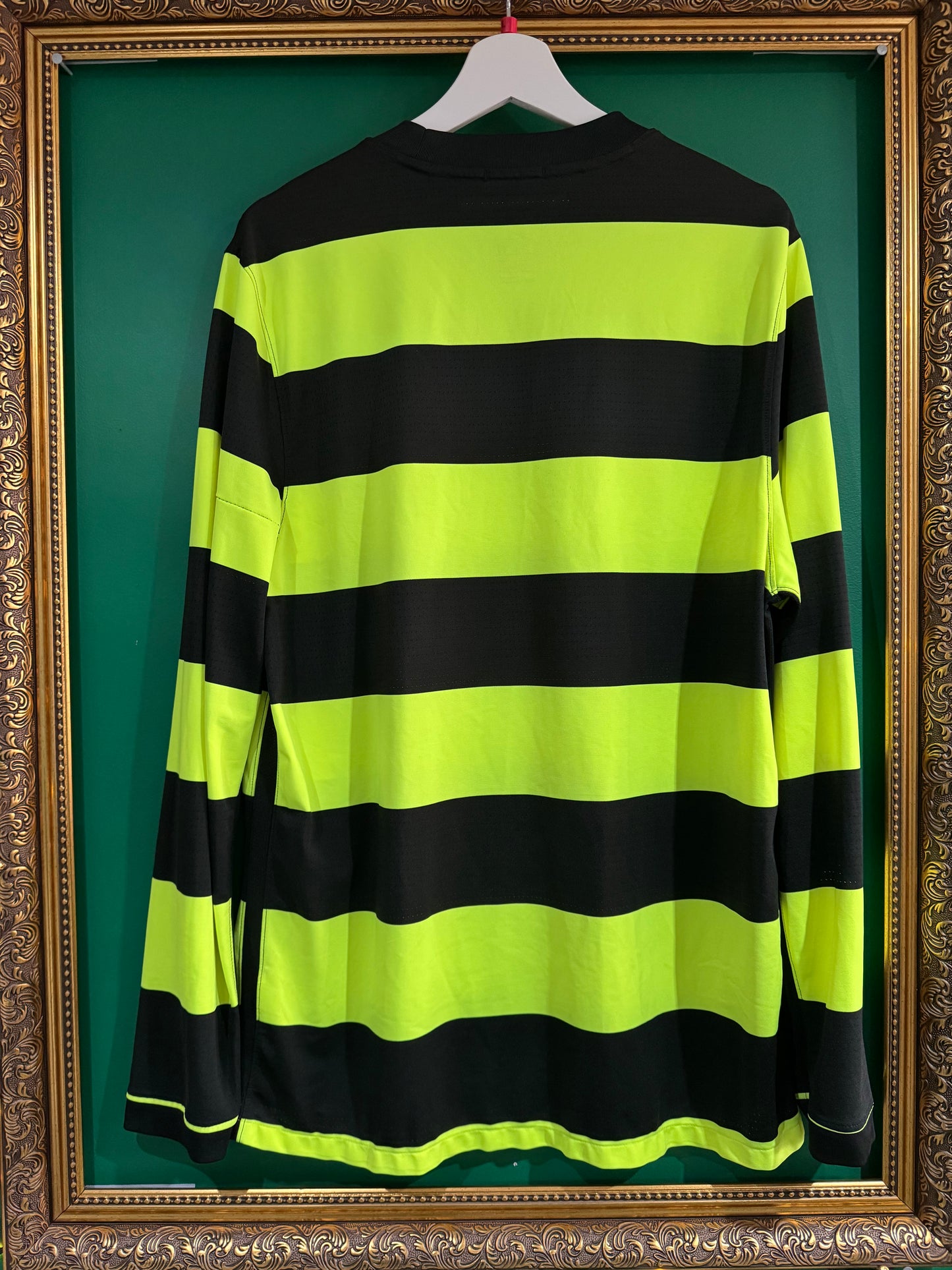 Celtic 2009/10 away shirt large ls