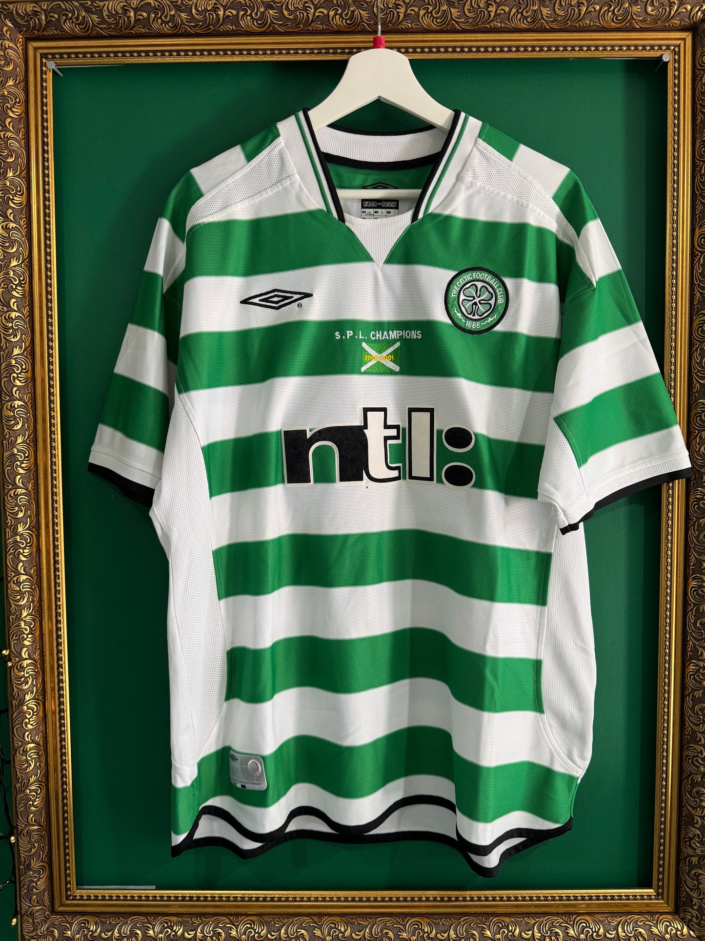 Celtic 2001/02 home shirt large (spl champions embroidery)