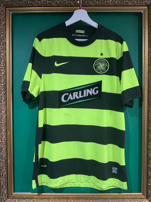 Celtic 2009/10 away shirt large