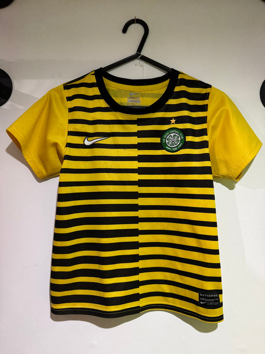 Celtic 2011/12 third shirt 5-6 years
