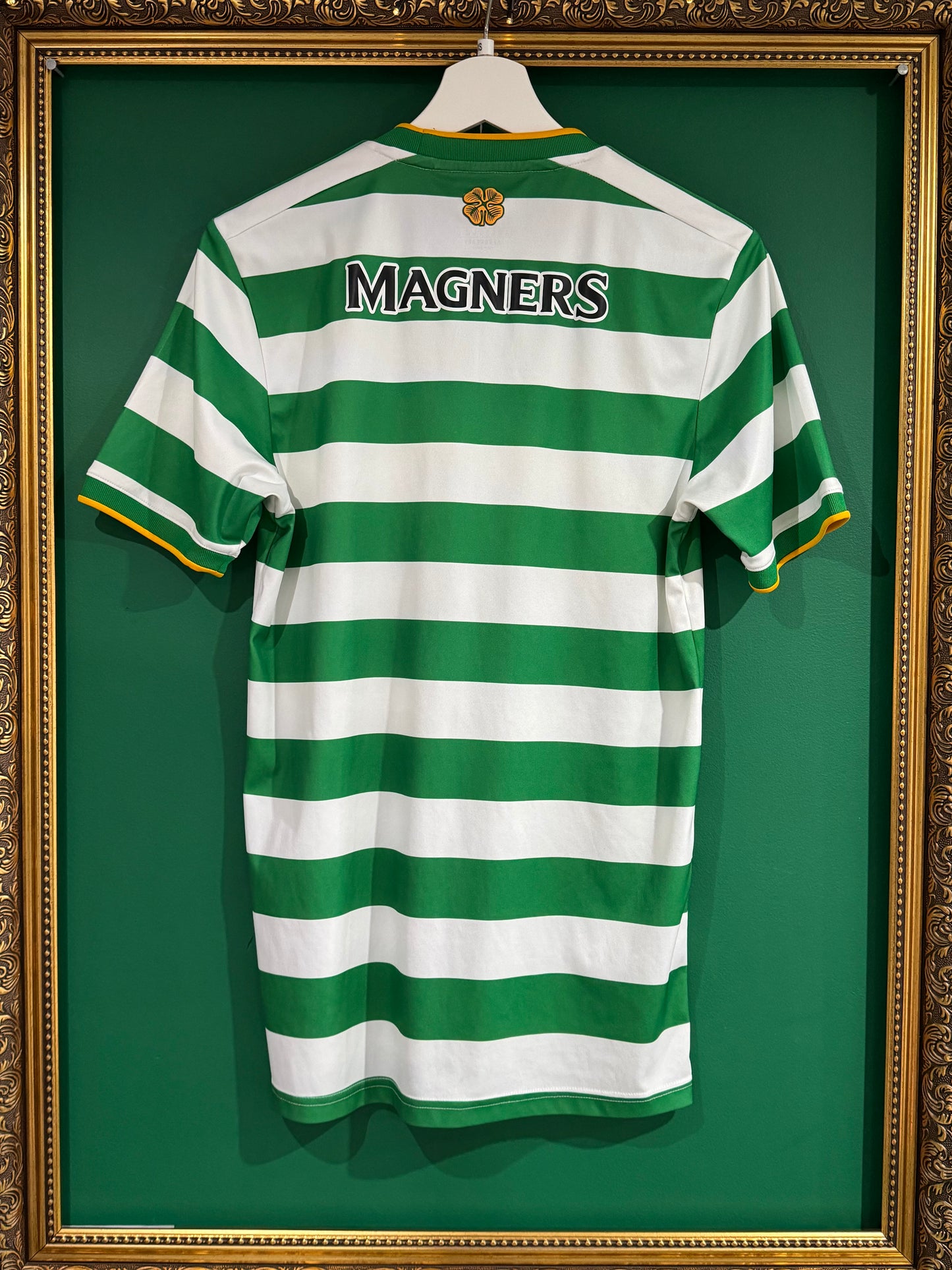 Celtic 2020/21 home xsmall