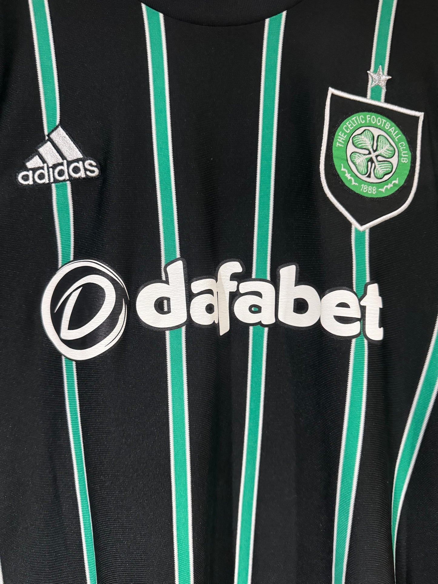 Celtic 2022/23 away shirt large
