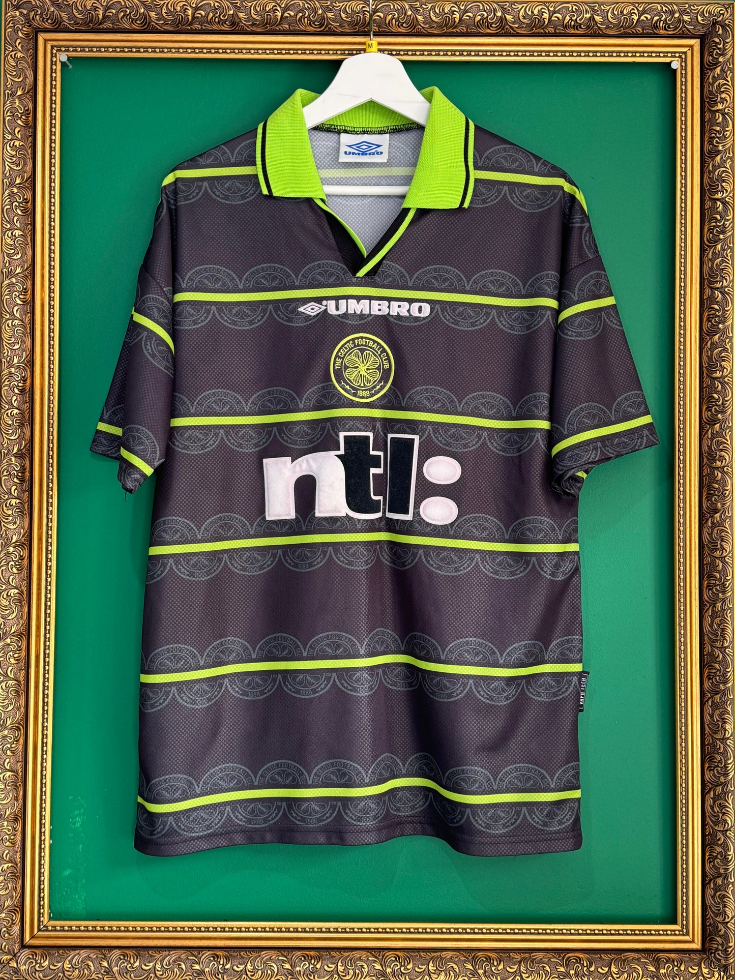 Celtic 1999/00 away medium