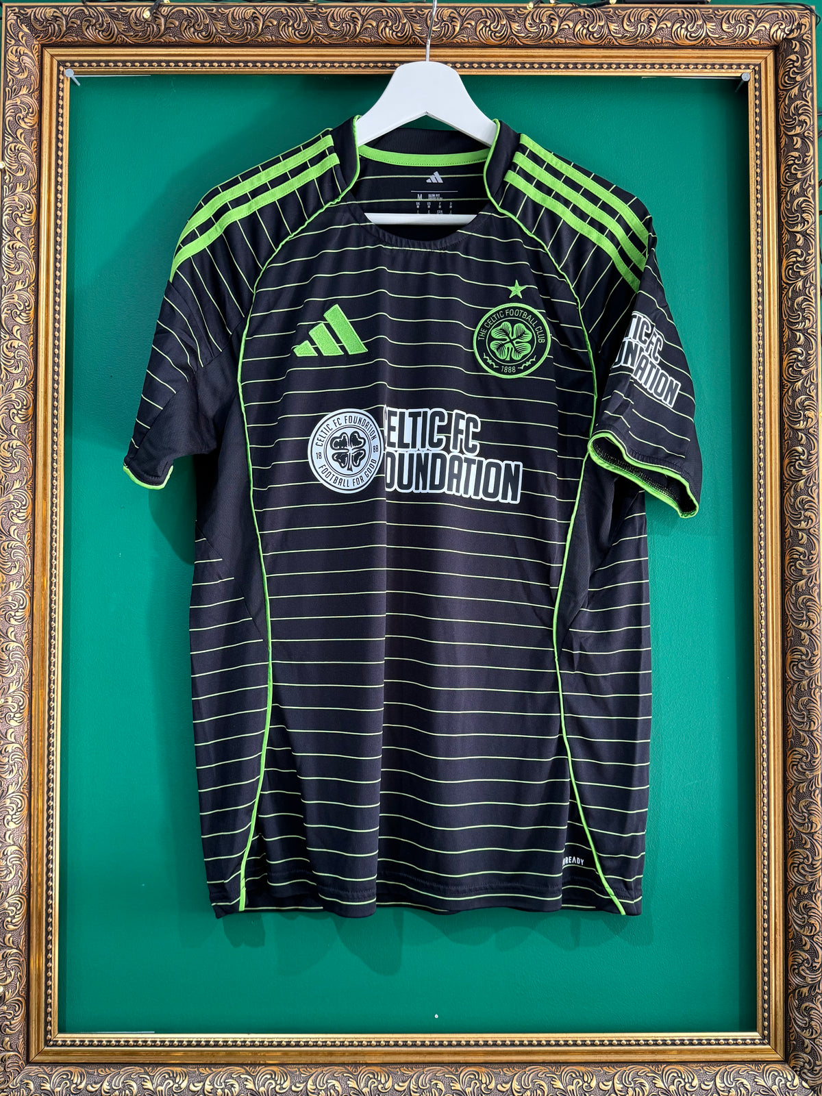 Celtic 2025/26 away pre season medium 16