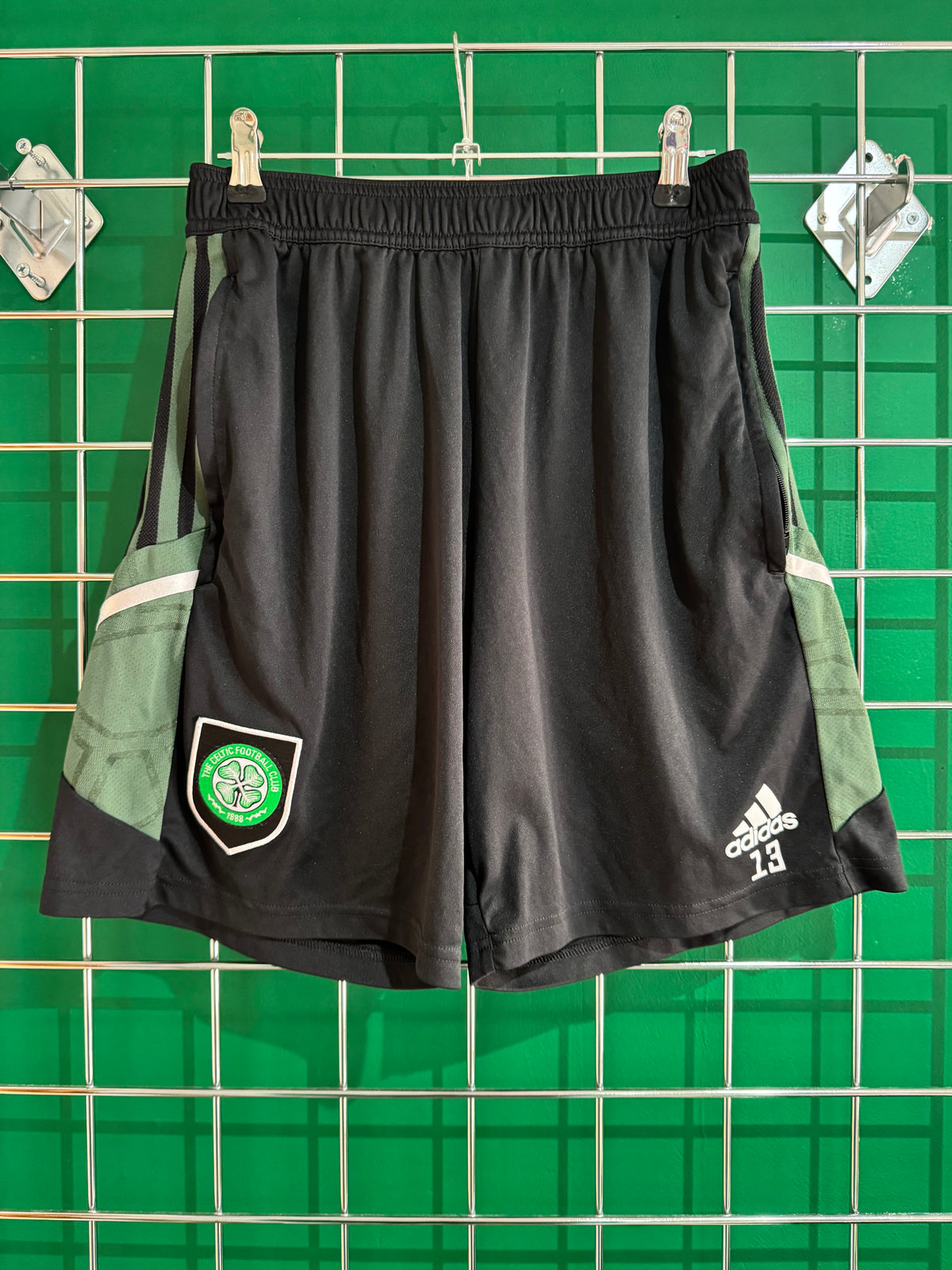 Celtic Aaron Mooy worn training shirts medium