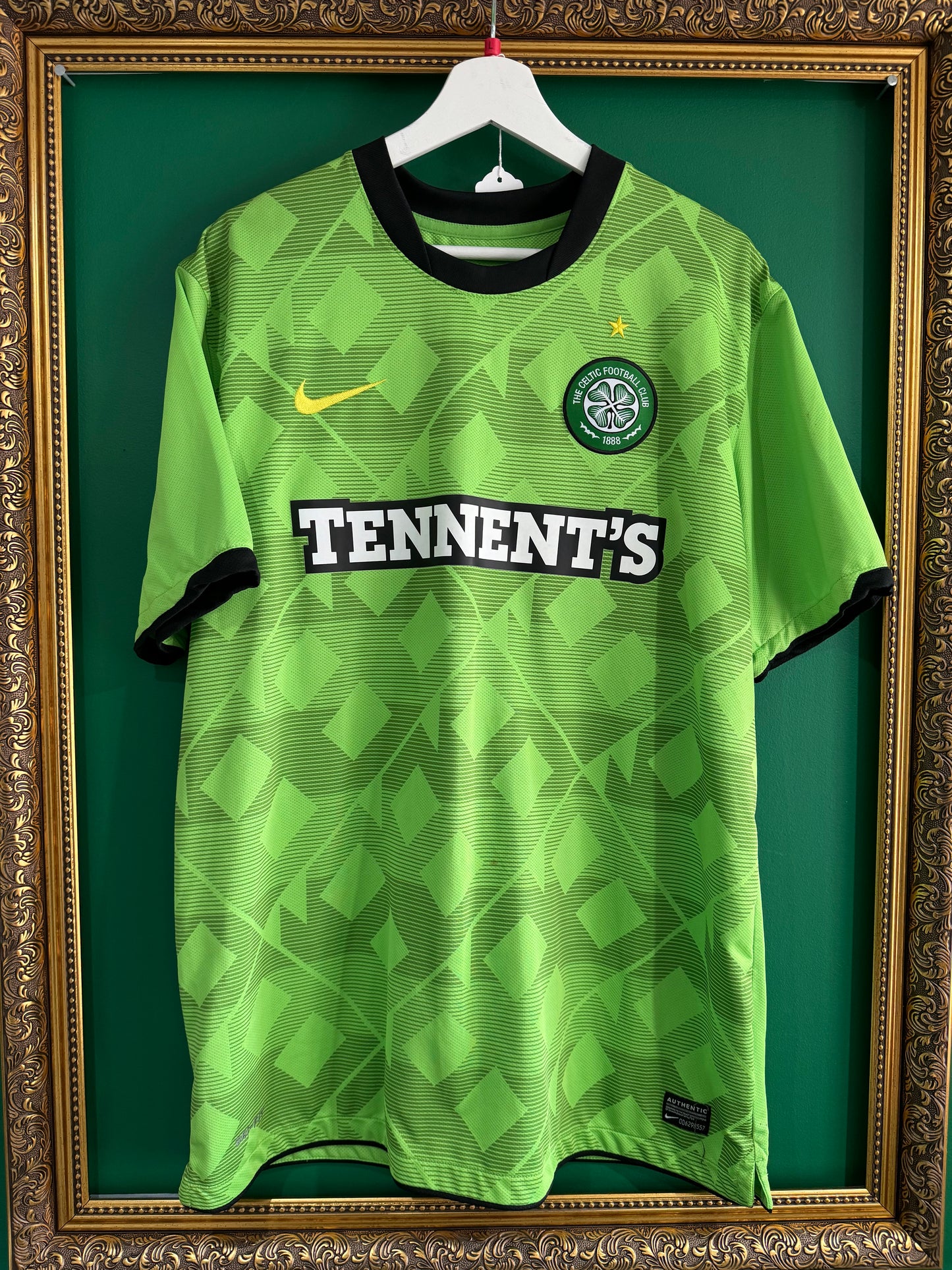 Celtic 2010/11 away large Kayal 33