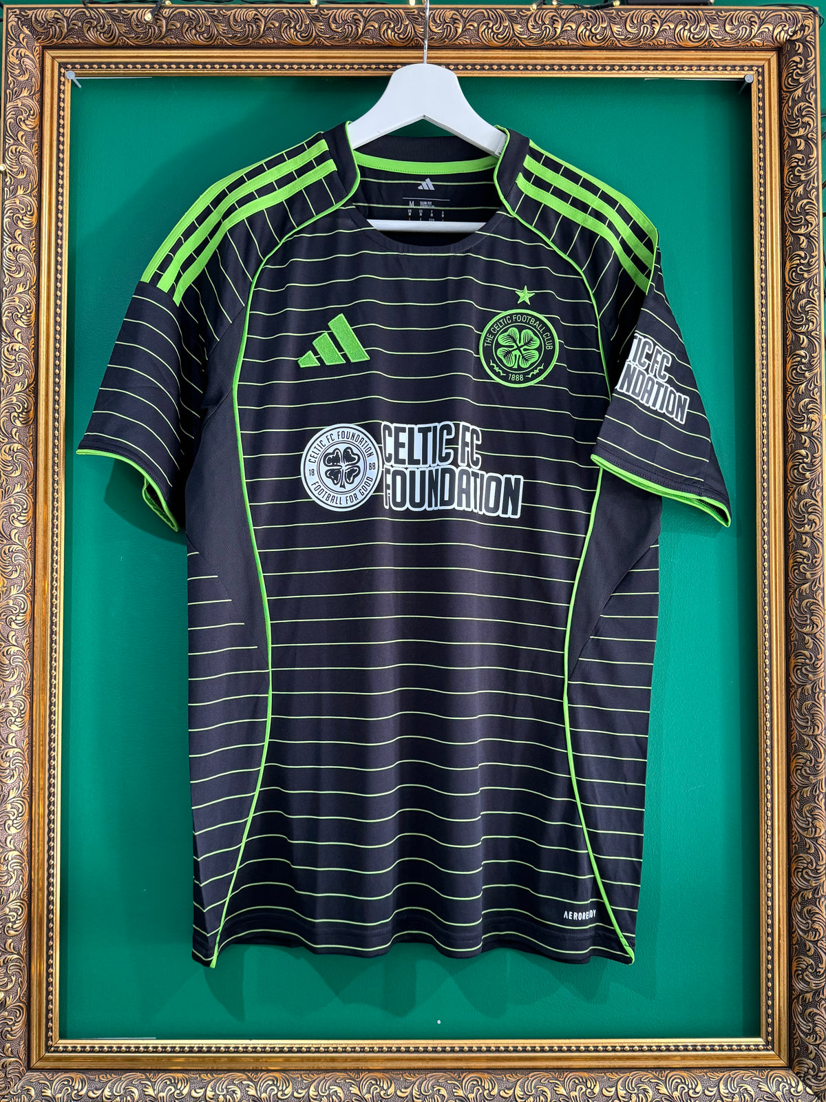 Celtic 2025/26 away pre season medium 6 (Trusty)