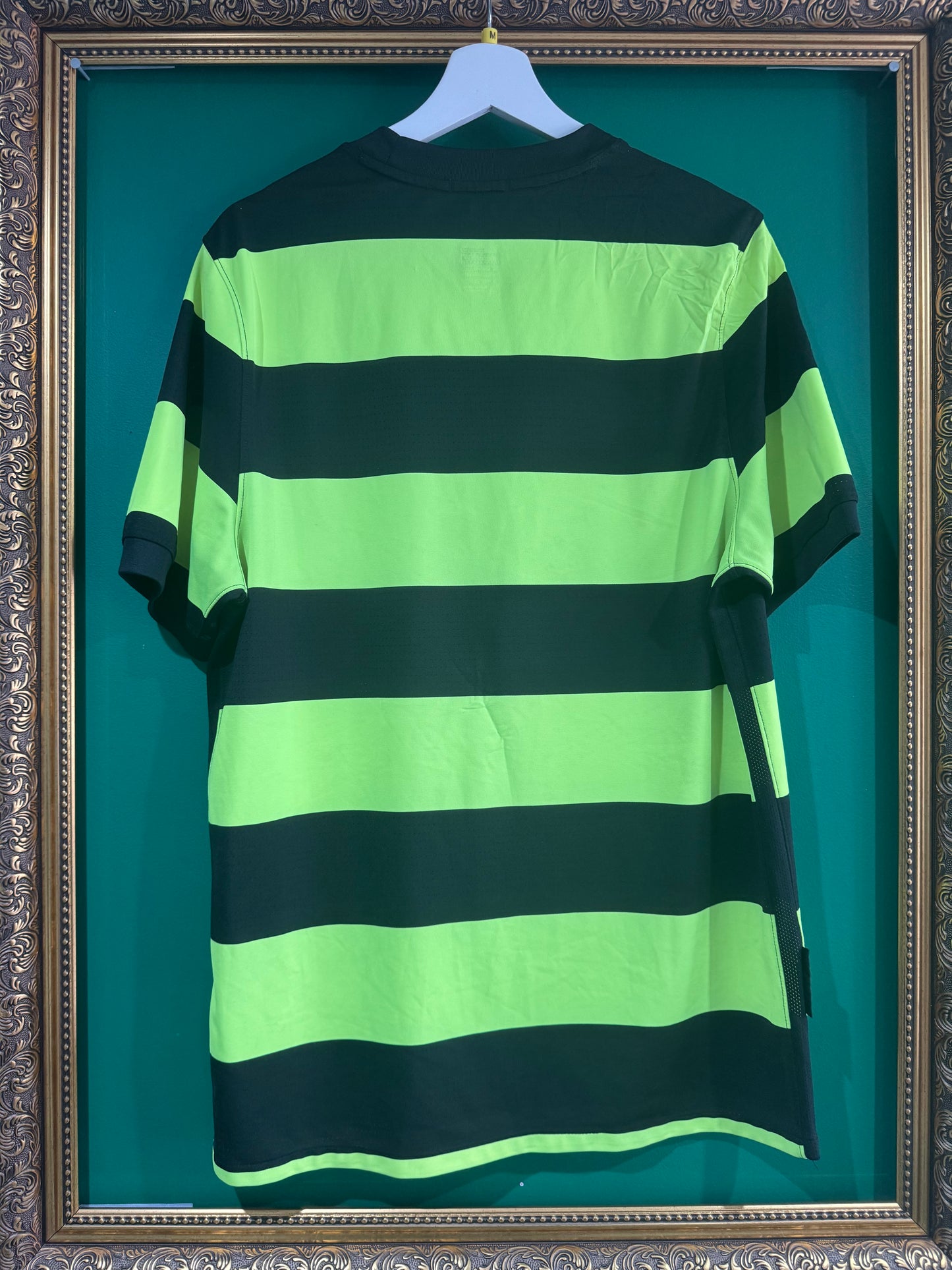 Celtic 2009/10 away shirt medium