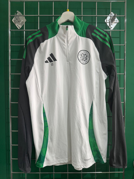Yuki Kobayashi 18 worn Celtic training half zip medium