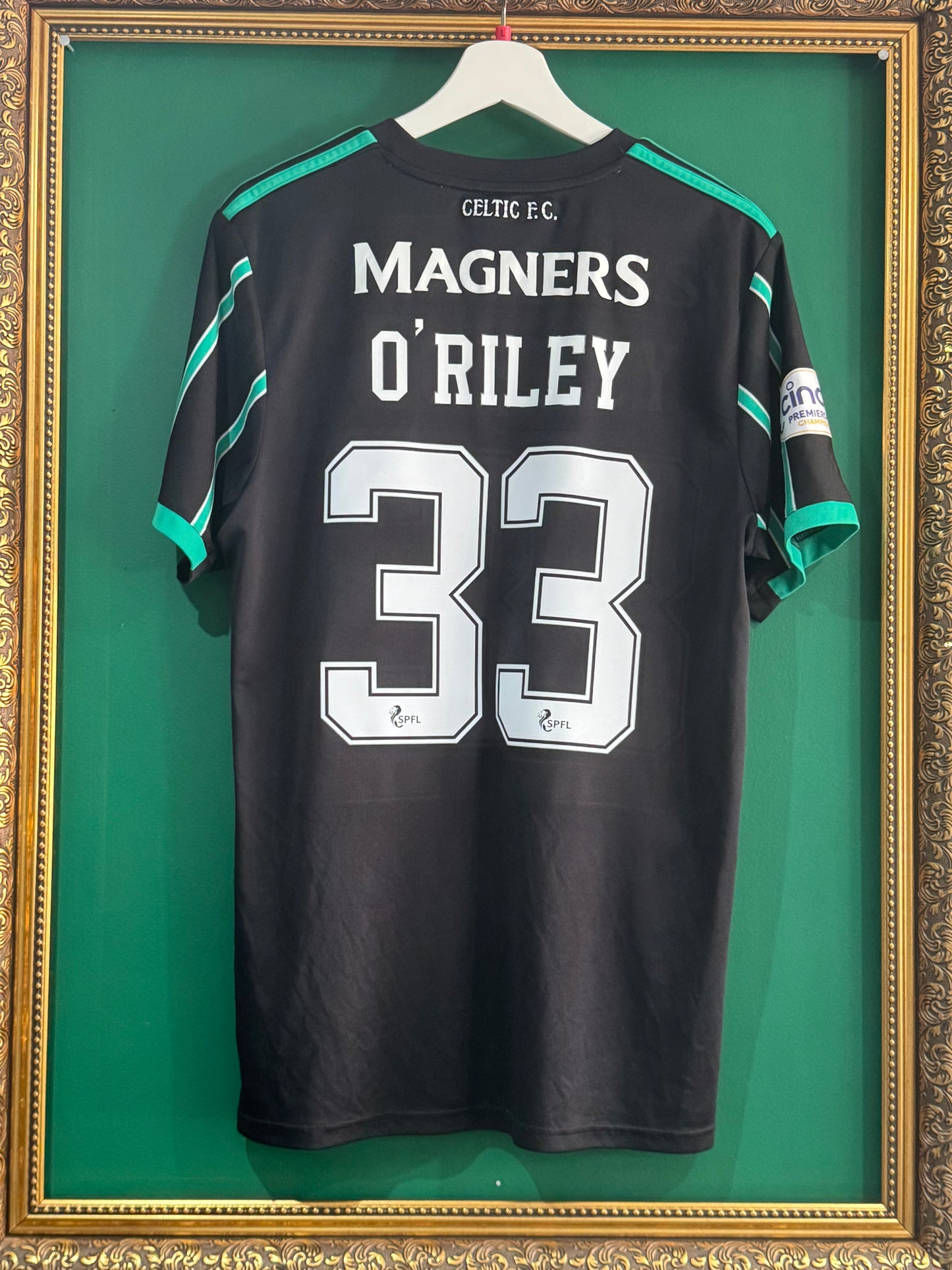 Celtic 2022/23 away shirt large O’Riley 33