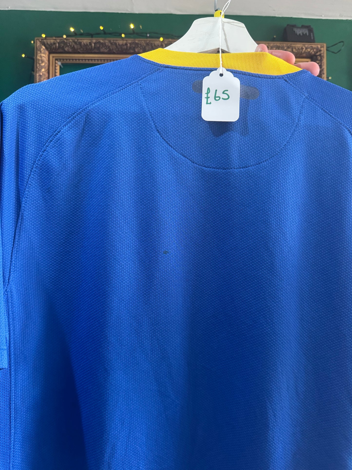 Brazil 2010 away shirt medium