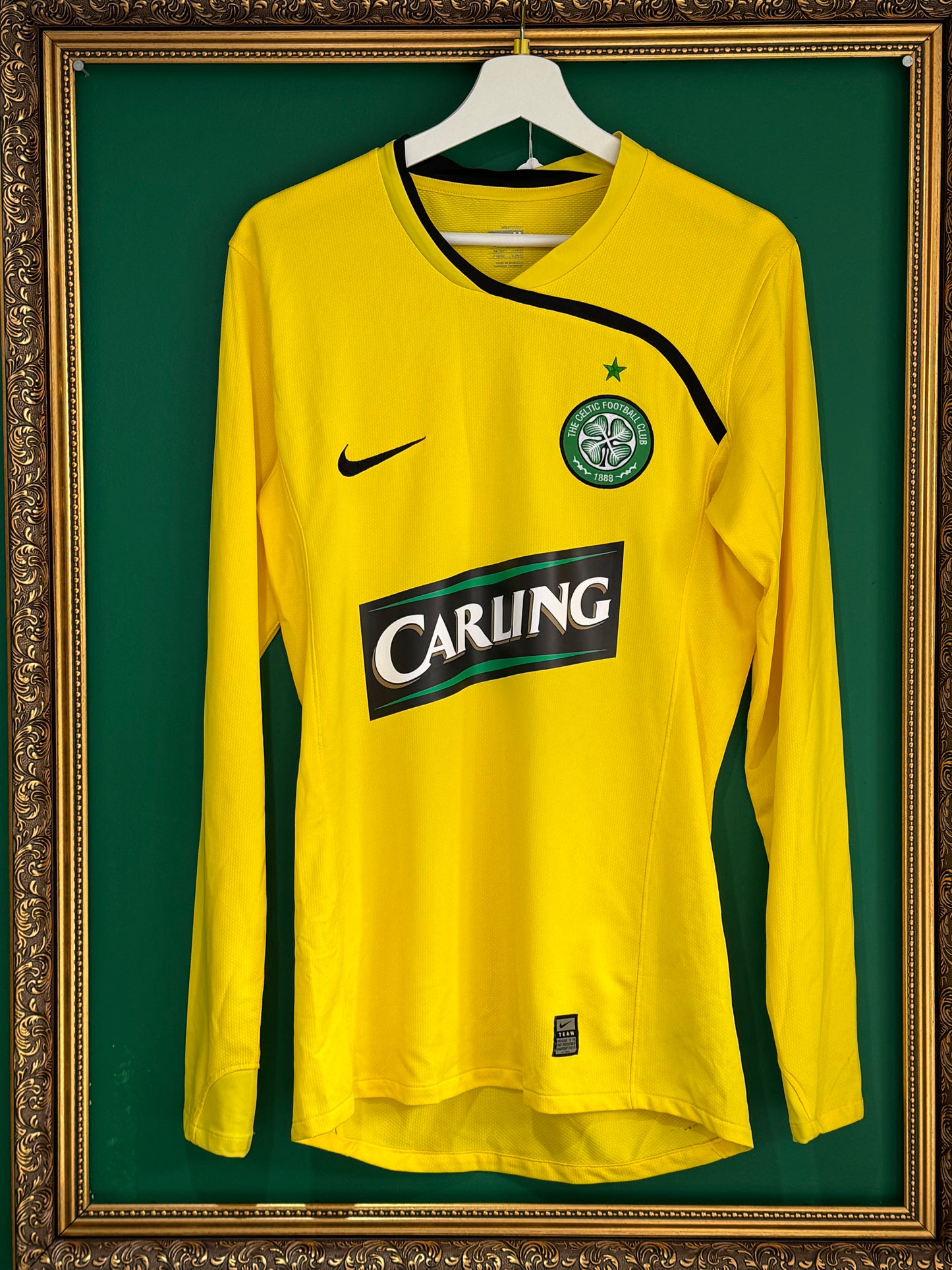 Celtic 2008/09 goalkeeper medium