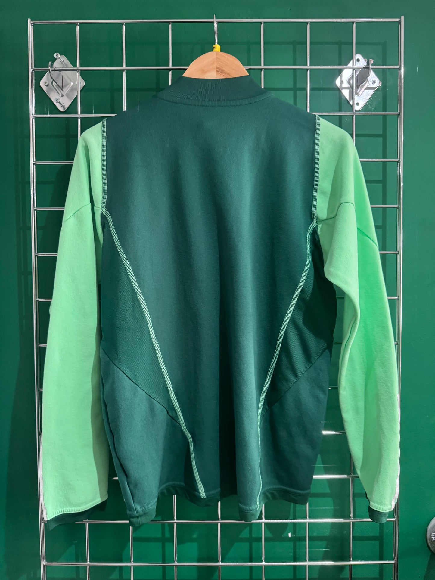 Celtic worn training had zip medium 9 Idah / Haksabanovic
